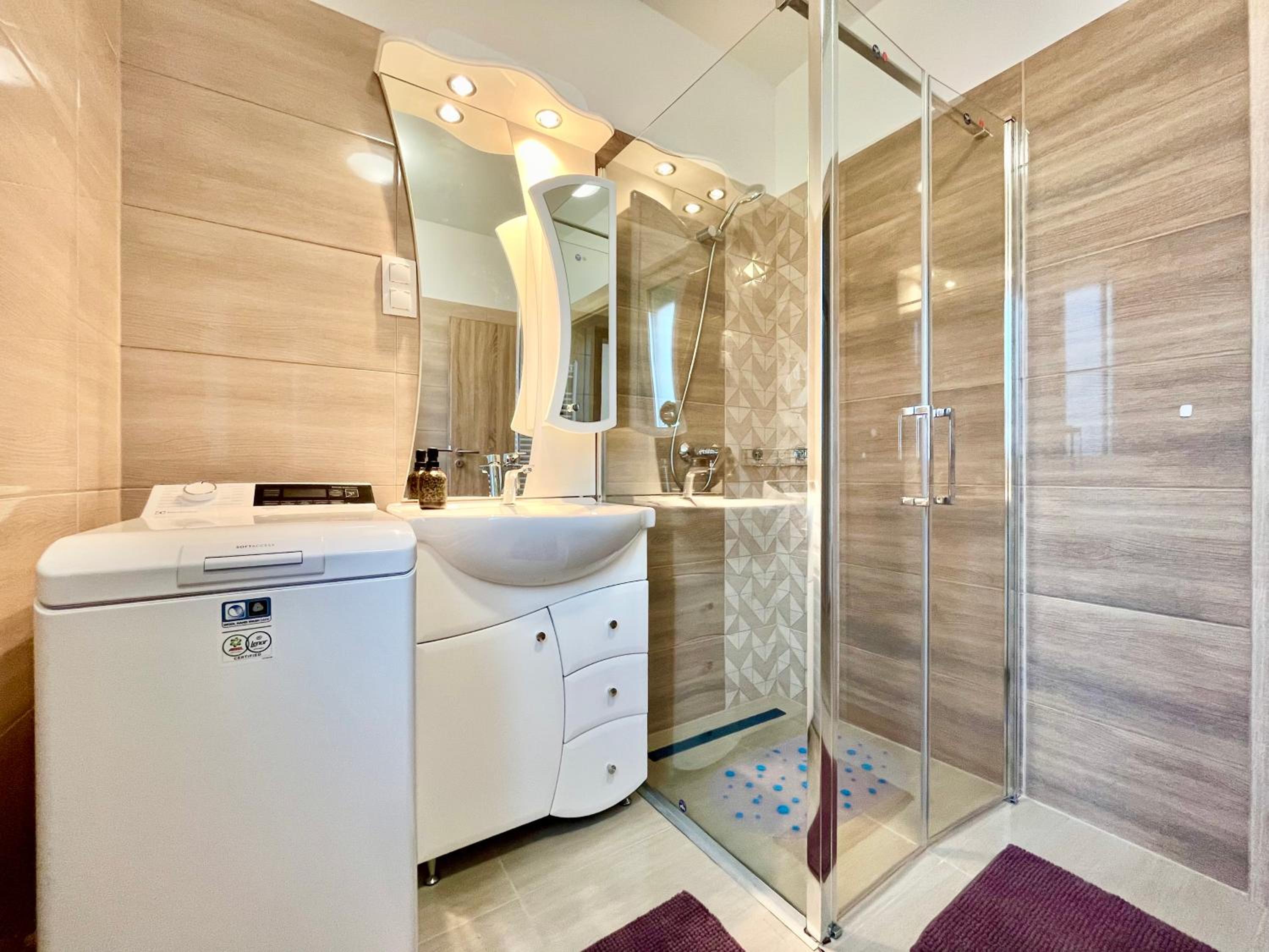 Silver Lux Apartman view 5