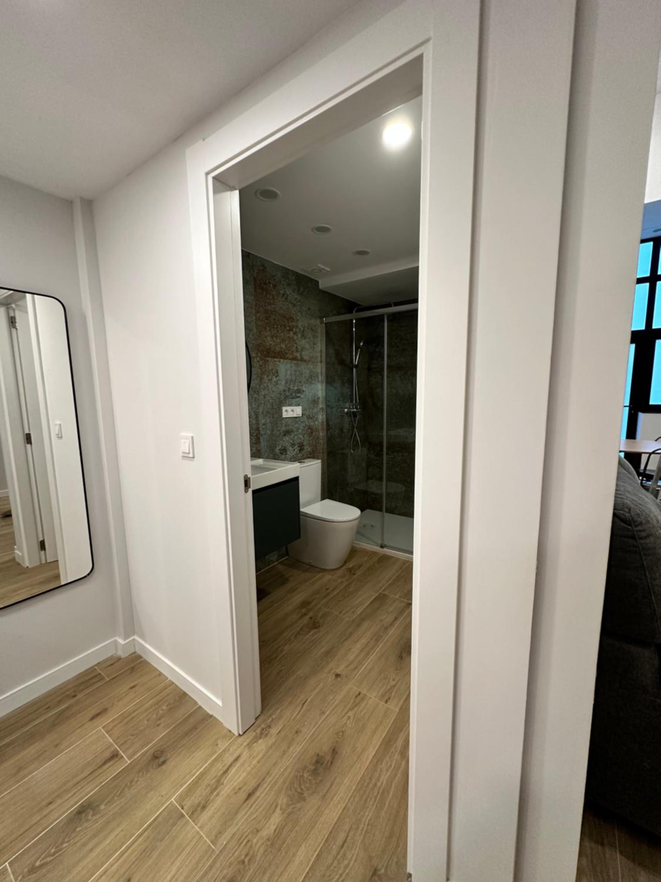 LOFT Accommodative B en Valencia — bathroom
