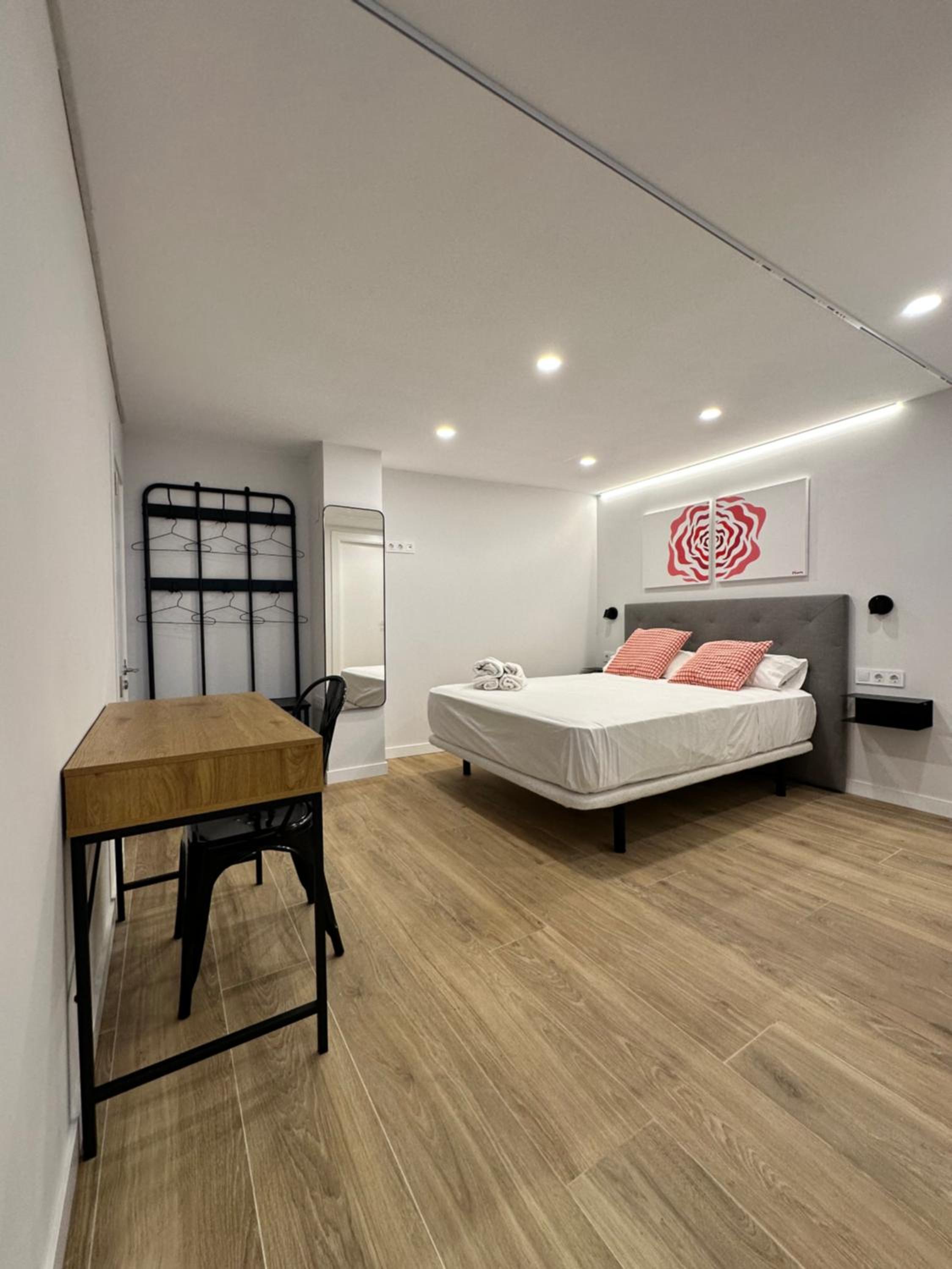 LOFT Accommodative B en Valencia — hotel room