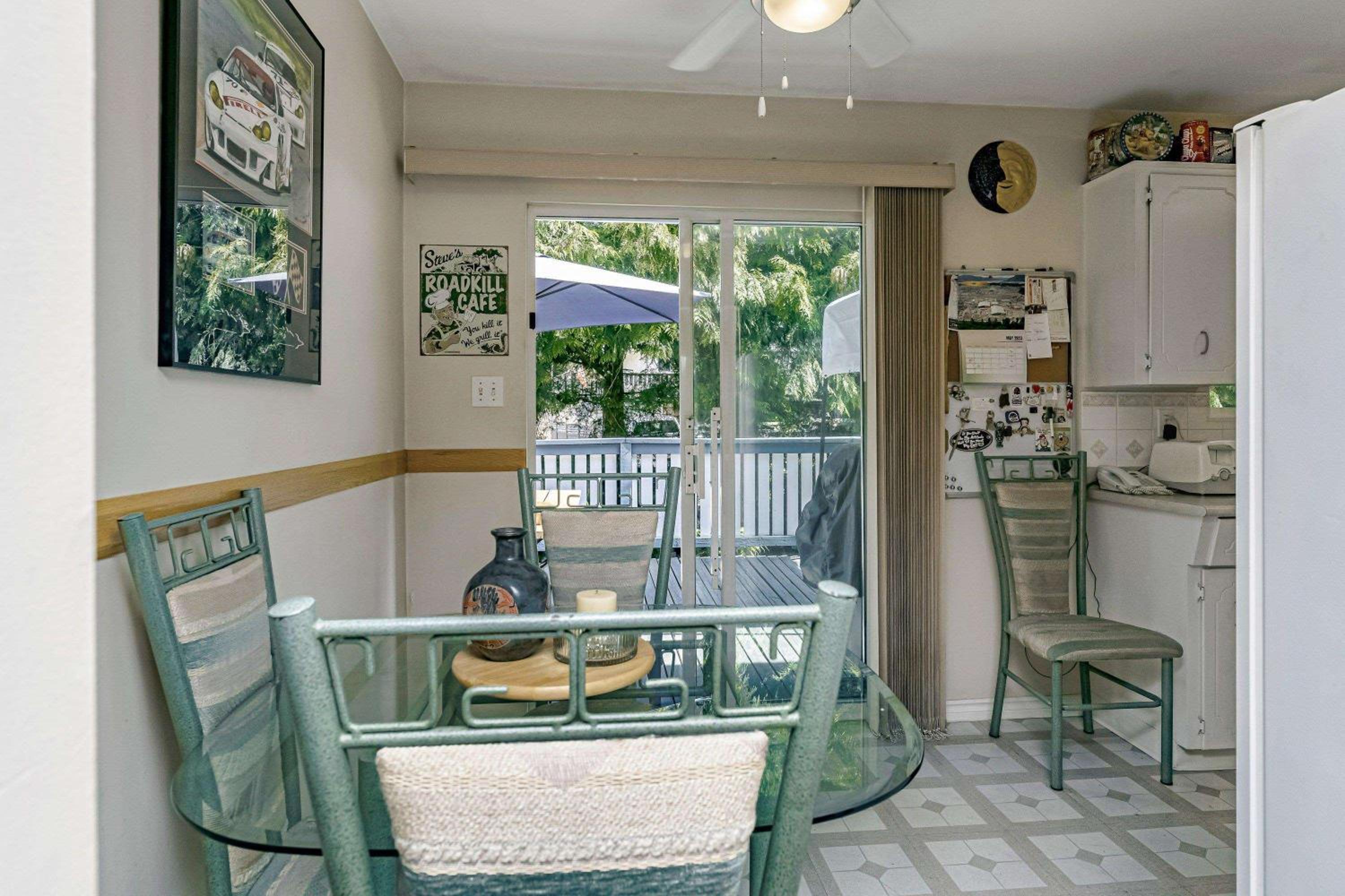 Langley Holiday Home - Stylish Room