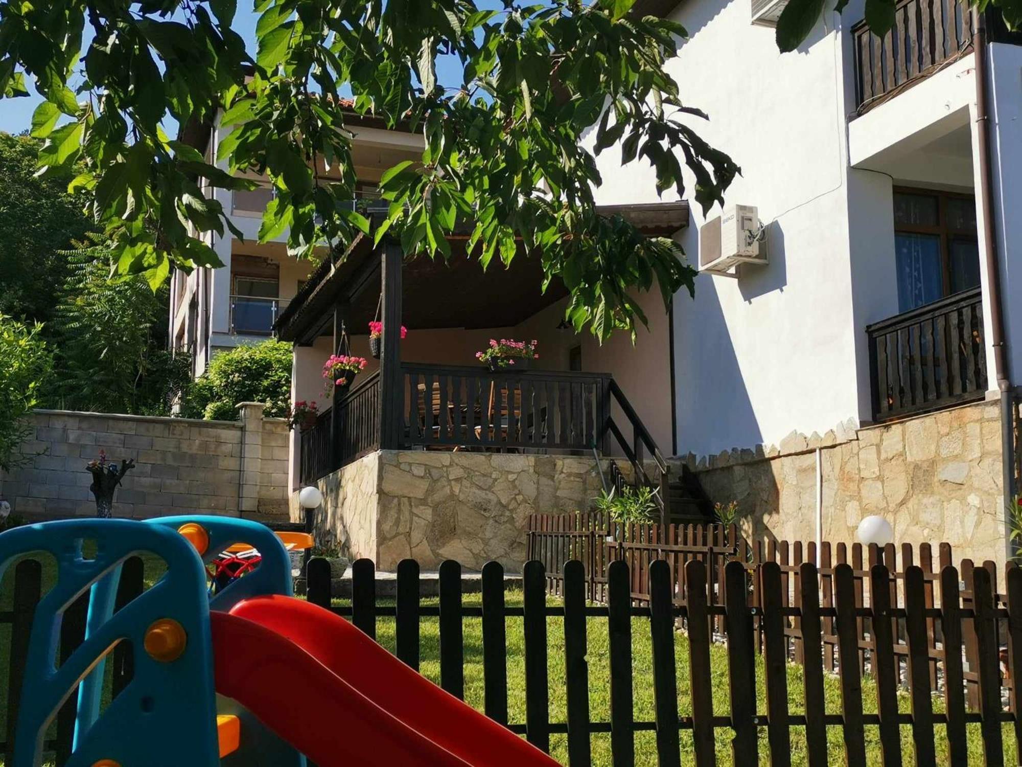 Villa Holly