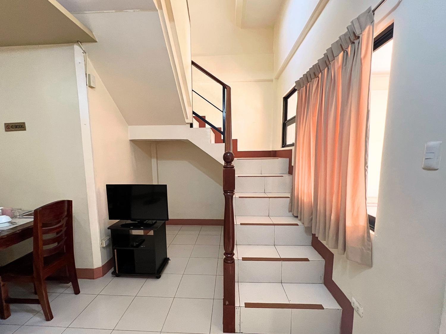 Manora Apartment