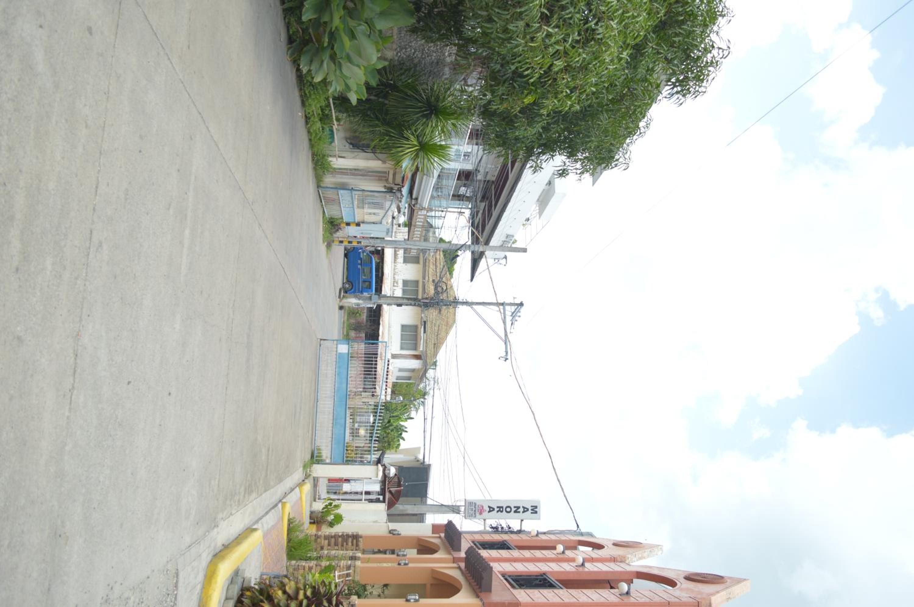 Manora Apartment