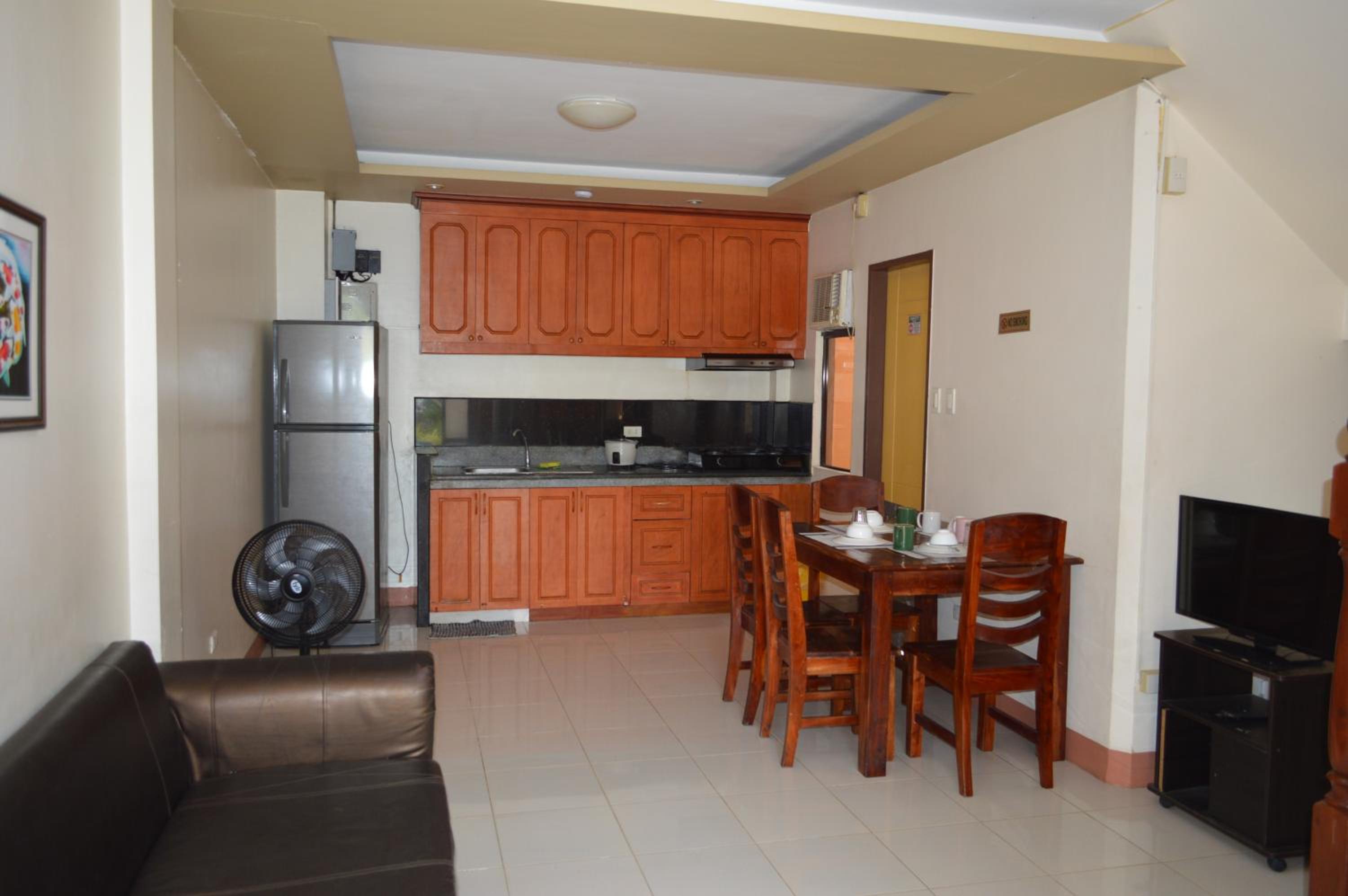 Manora Apartment