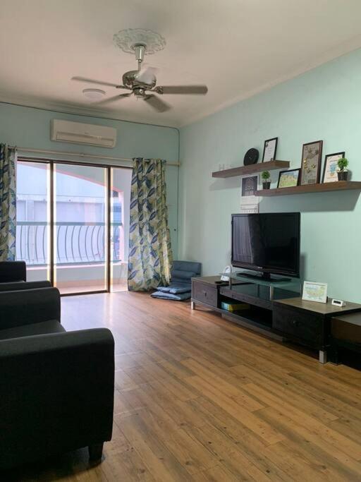 HB Homestay at Marina photo 1