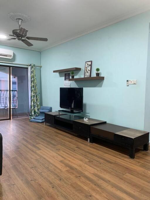HB Homestay at Marina photo 2