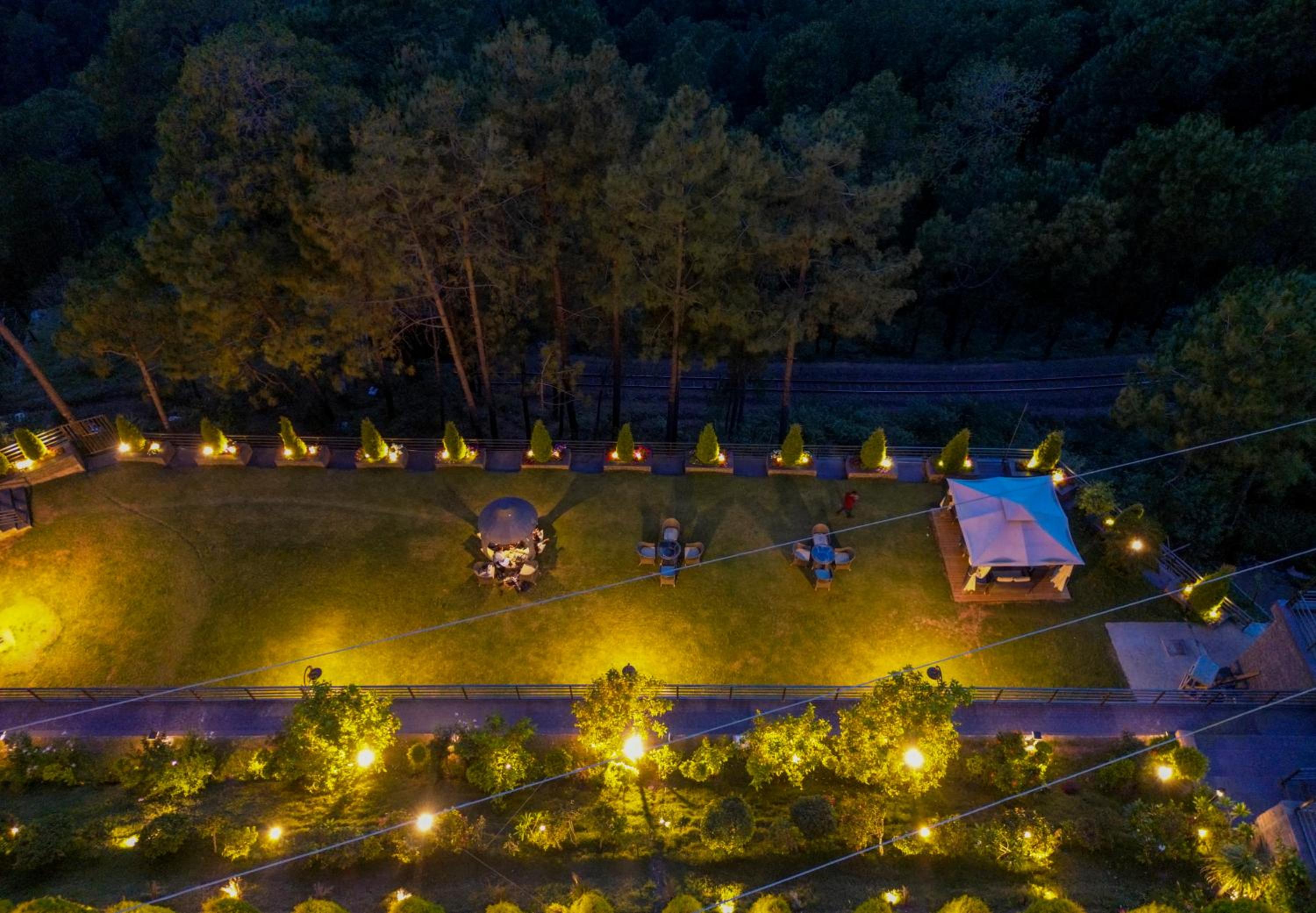 Kaithal Resort Kasauli !! Best Resort in Kasauli !! Bar !! Restaurant !! Garden !! Mountain View !!