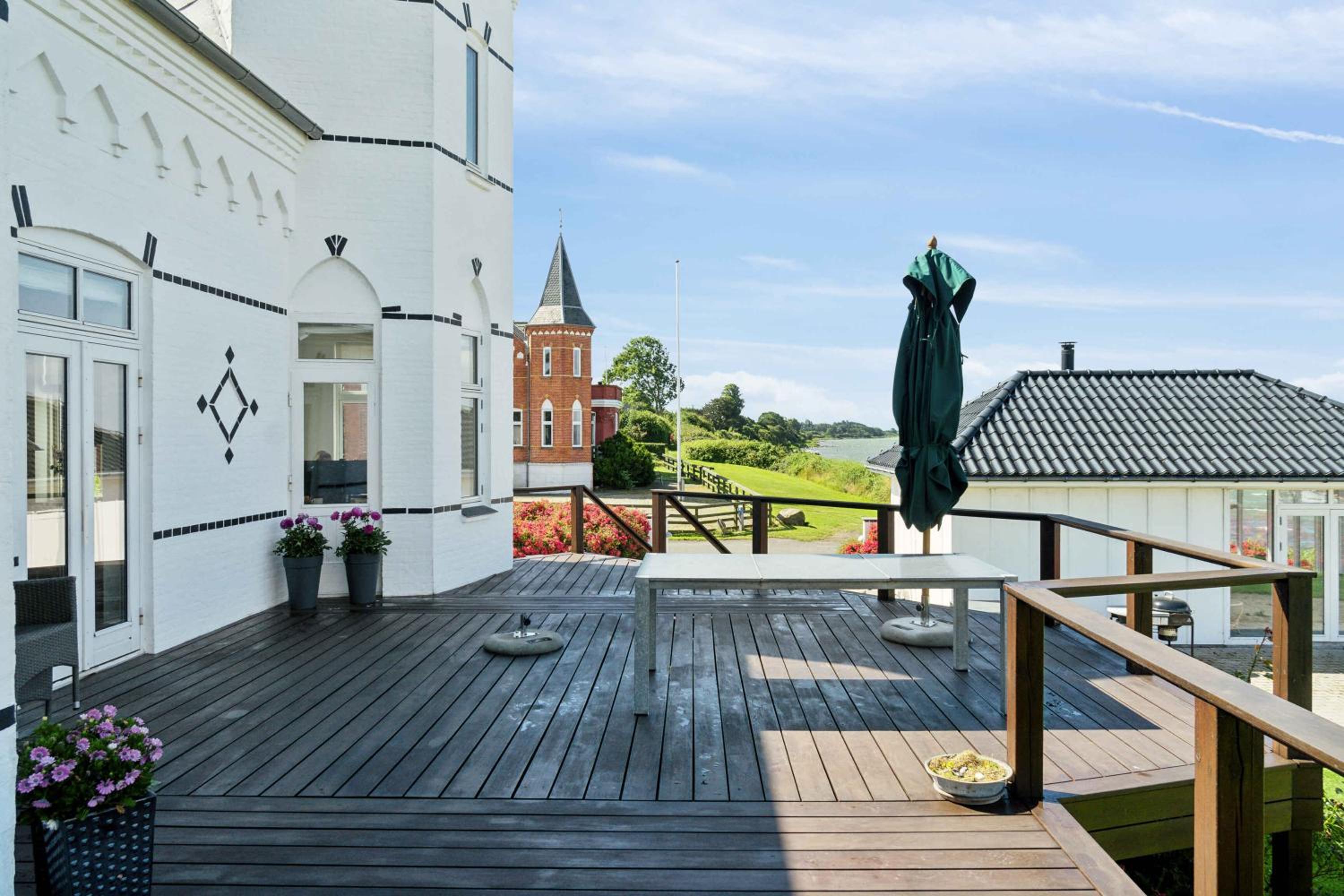 Exclusive Villa With Panorama And Beach Pavilion