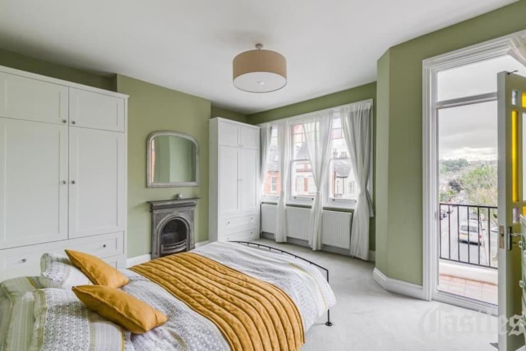 Lrg Stunning 5BD CrouchEnd House