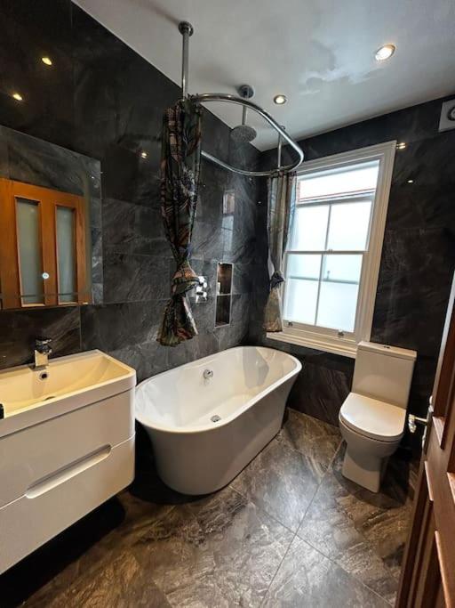 Lrg Stunning 5BD CrouchEnd House