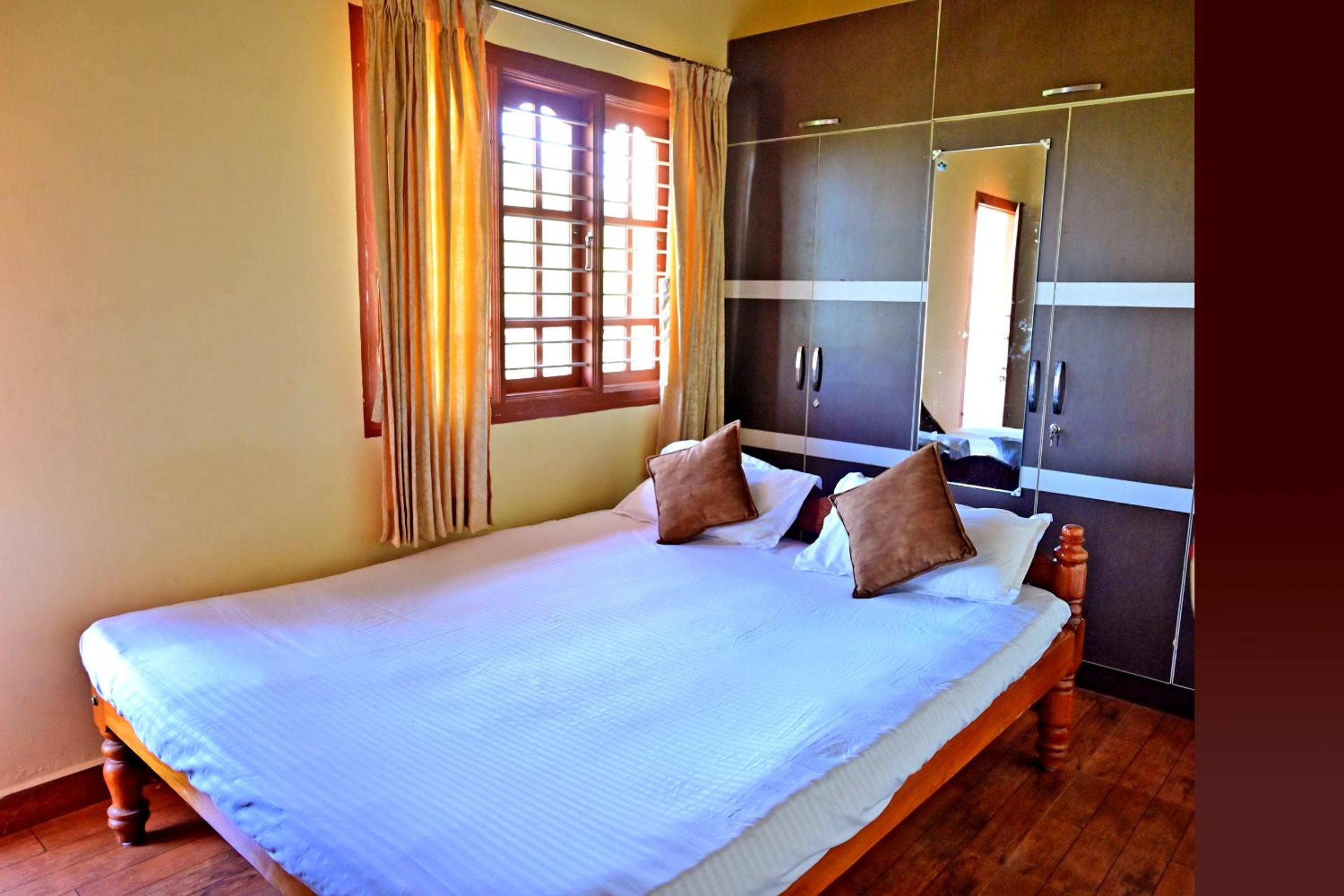 Hulihara Homestay - Full Villa, Coffee Estate & Balcony View view 3