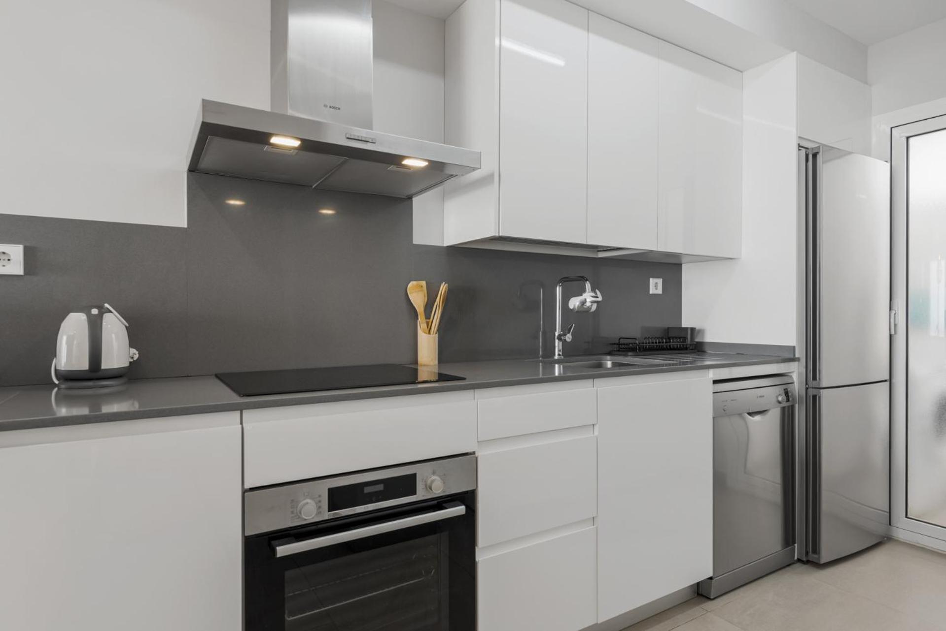 ViVi Homes - Sultana Gym, Pool, Terrace & Sea View