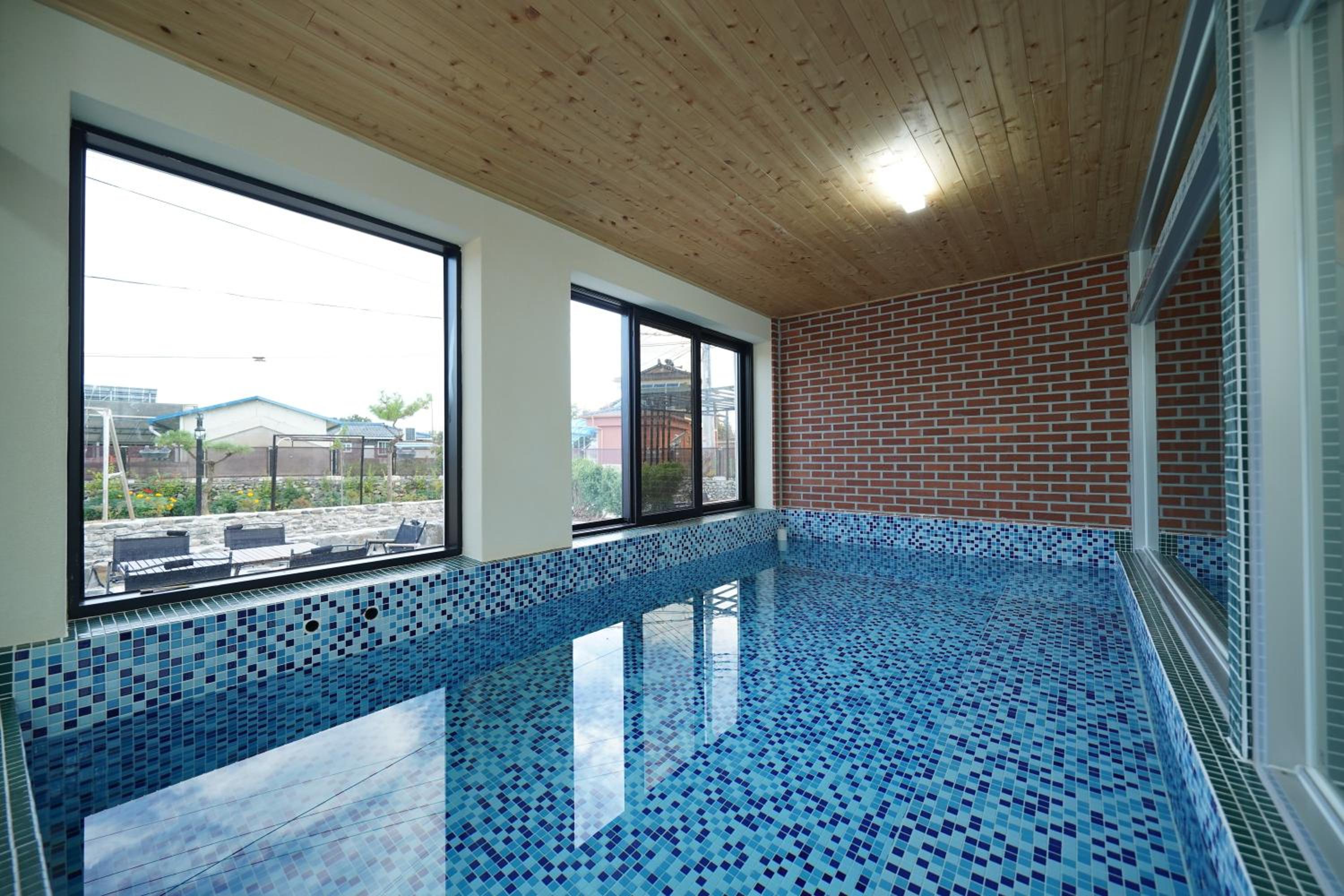 Nonsan Oyeo Poolvilla