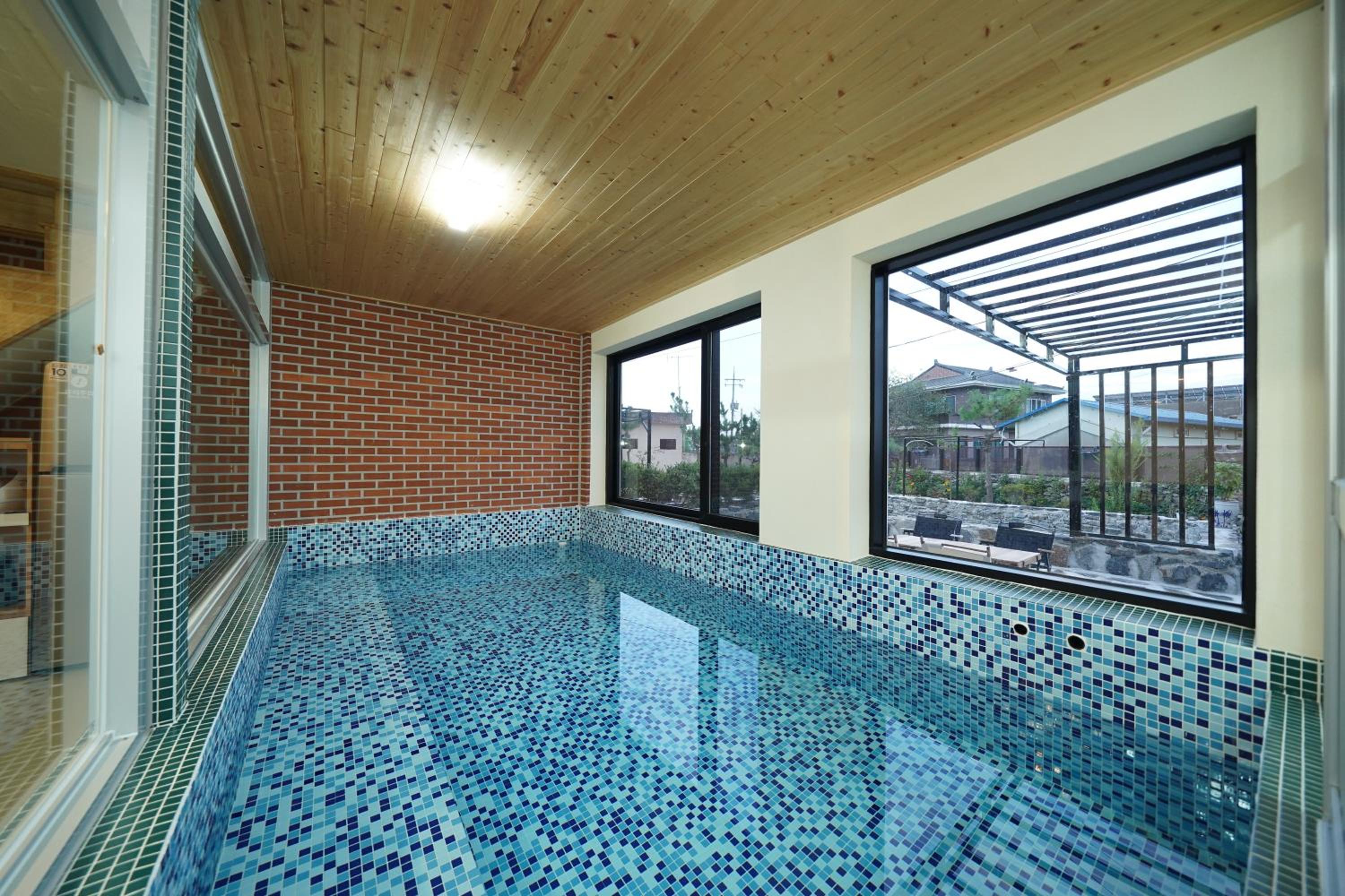 Nonsan Oyeo Poolvilla