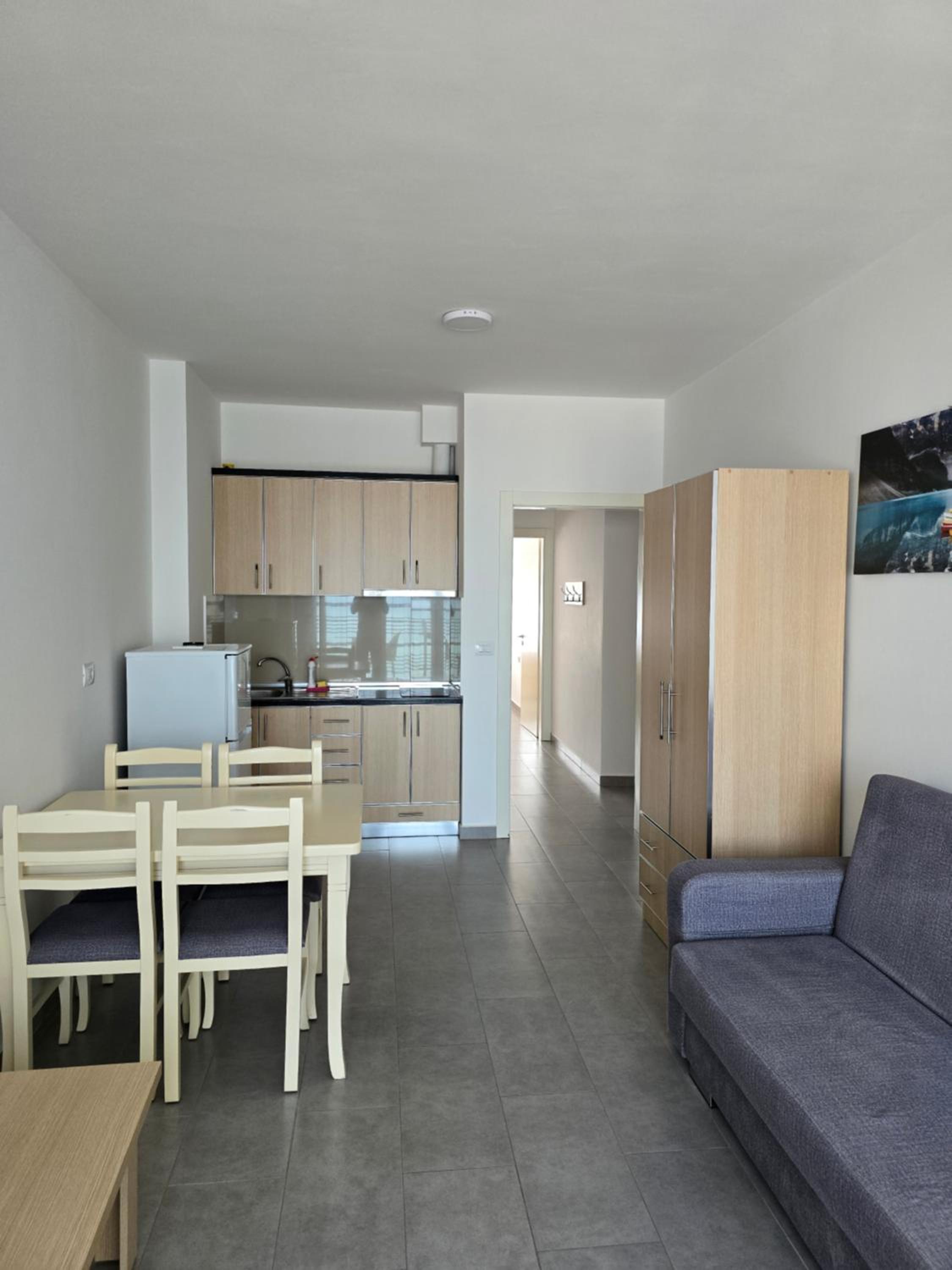 Roxhensi Apartments