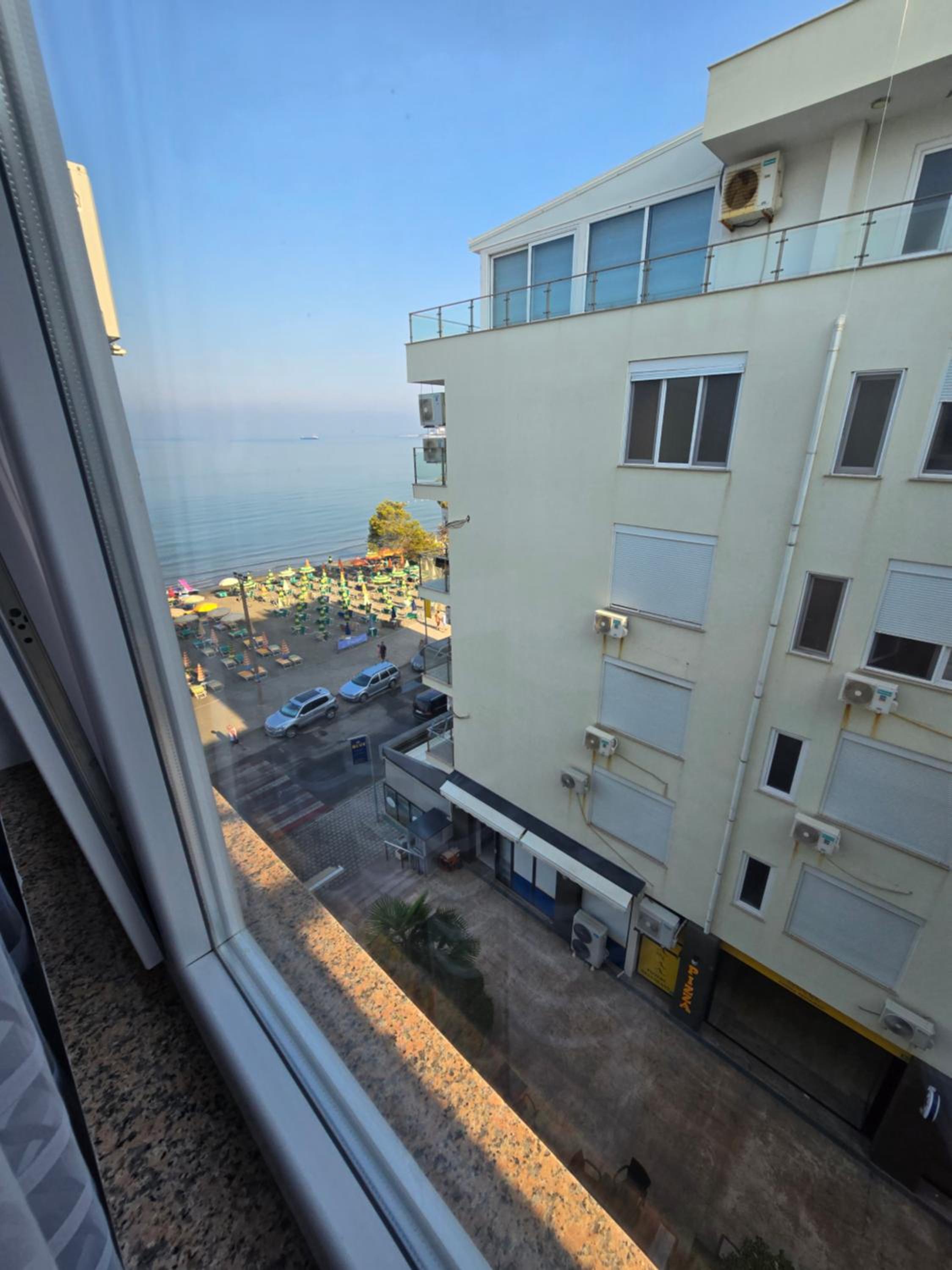 Roxhensi Apartments