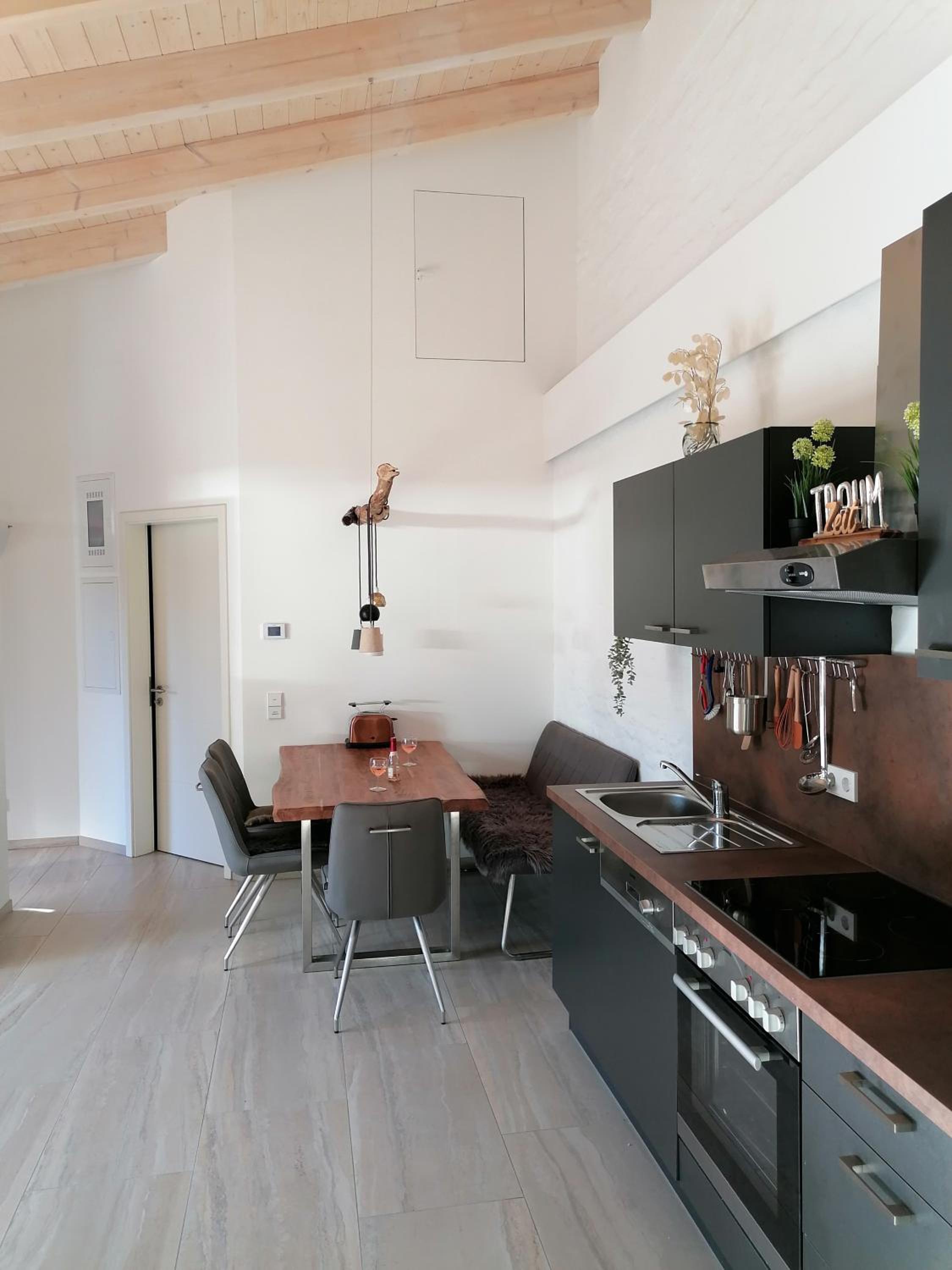Auszeit Erfurt - stilvoller Bungalow mit Parkplatz - zentrumsnah