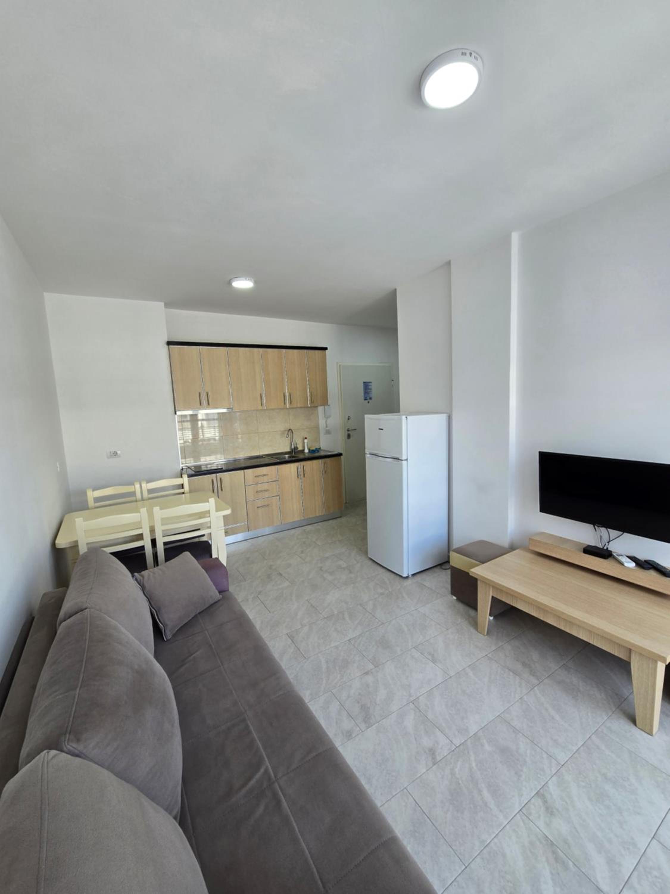 Roxhensi Apartments