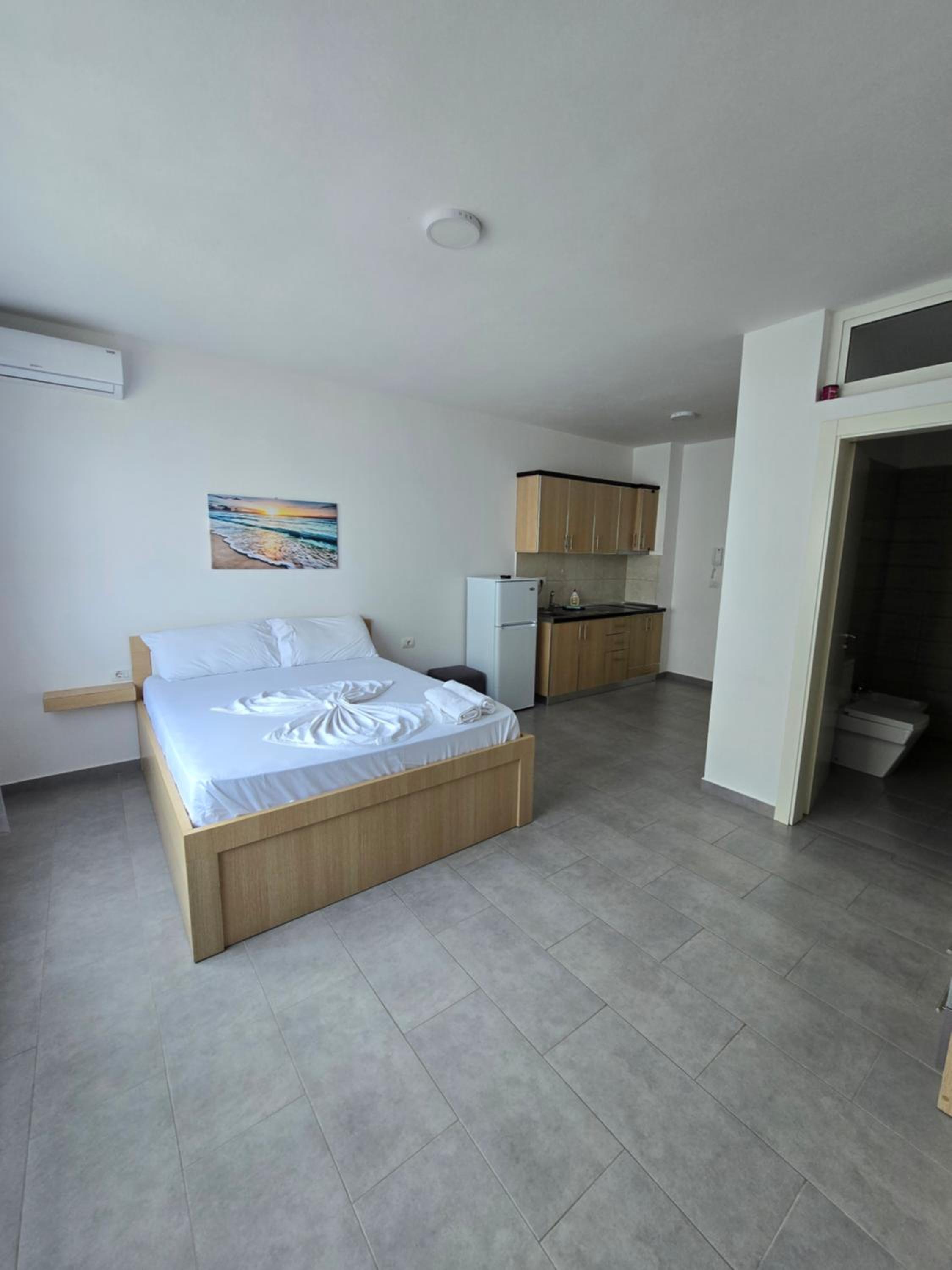 Roxhensi Apartments