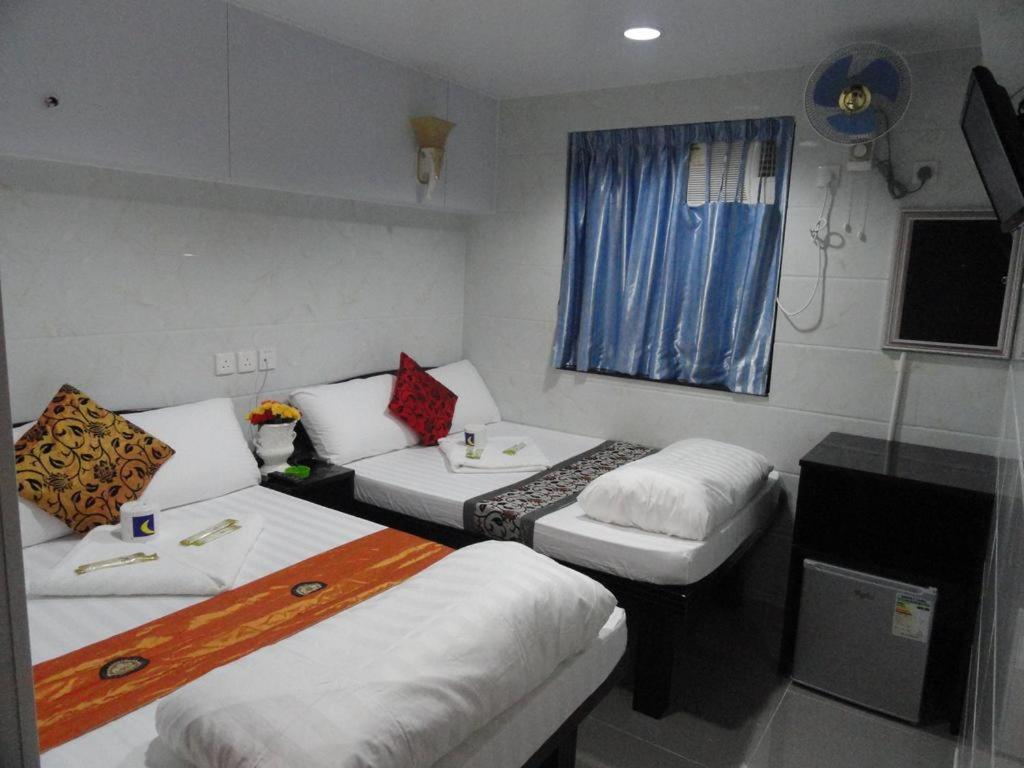 Days Hostel Block D 24 HOUR RECEPTION BLOCK D 10TH FLOOR