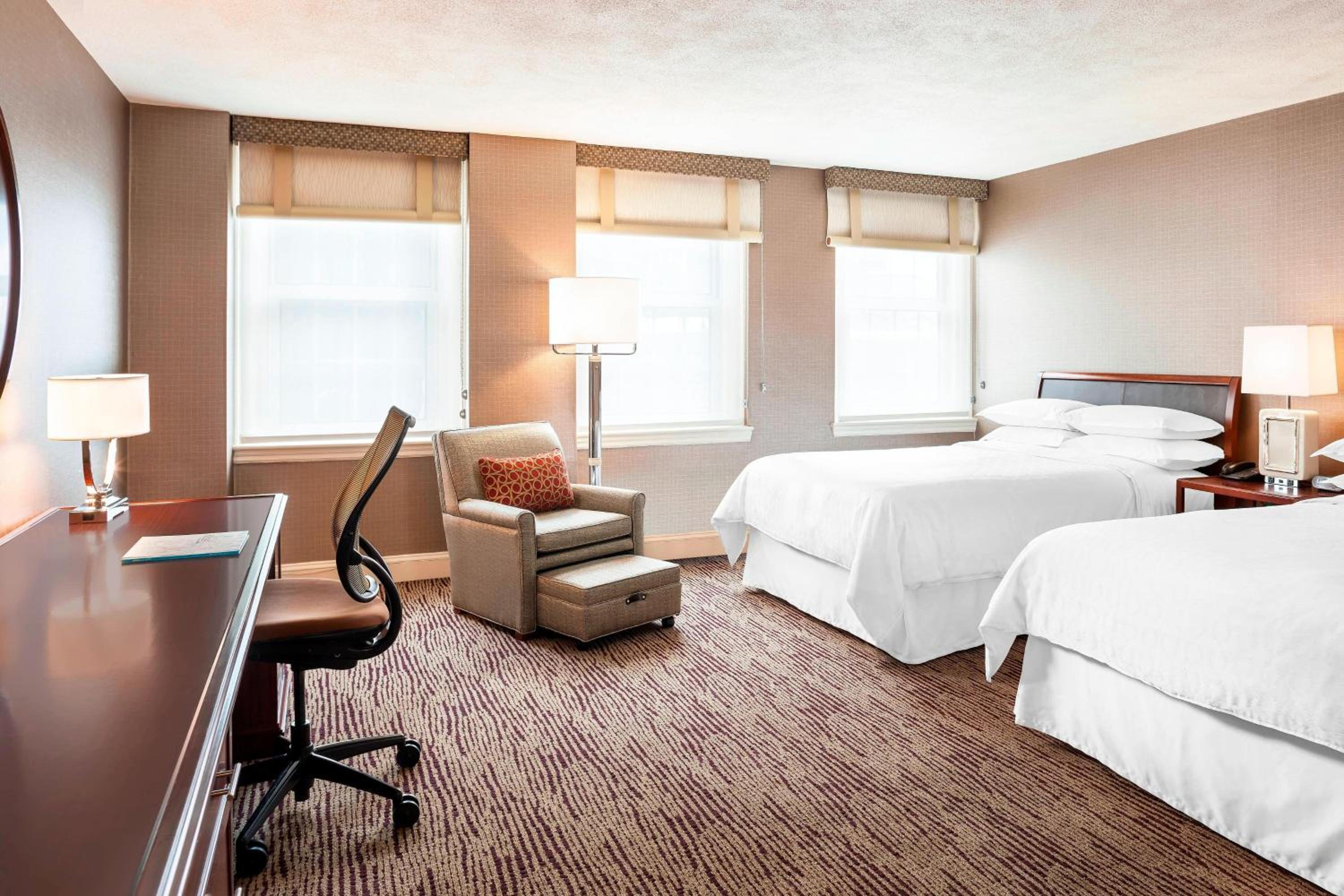 Boston Vacations - Sheraton Commander Hotel - Property Image 2