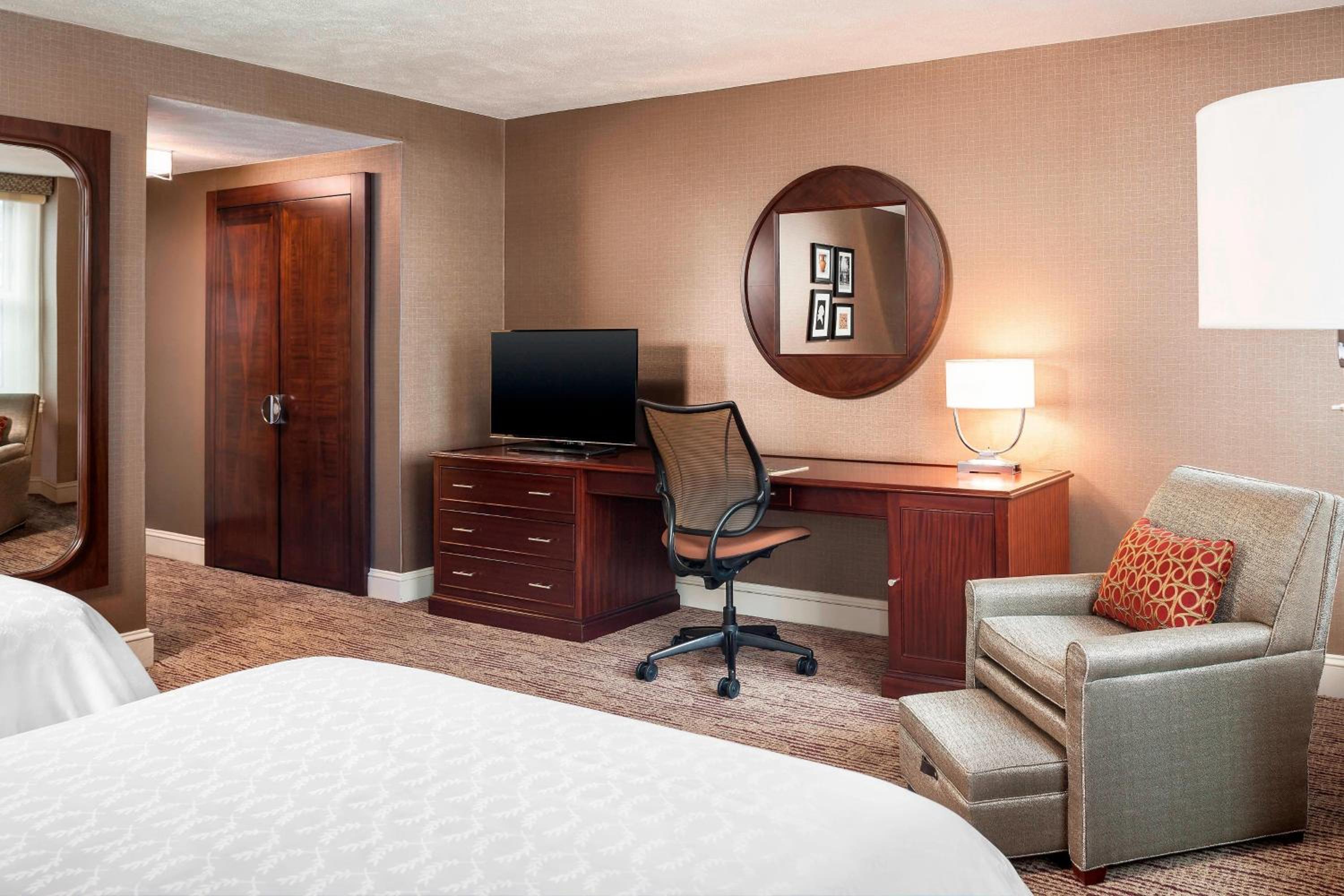 Boston Vacations - Sheraton Commander Hotel - Property Image 3
