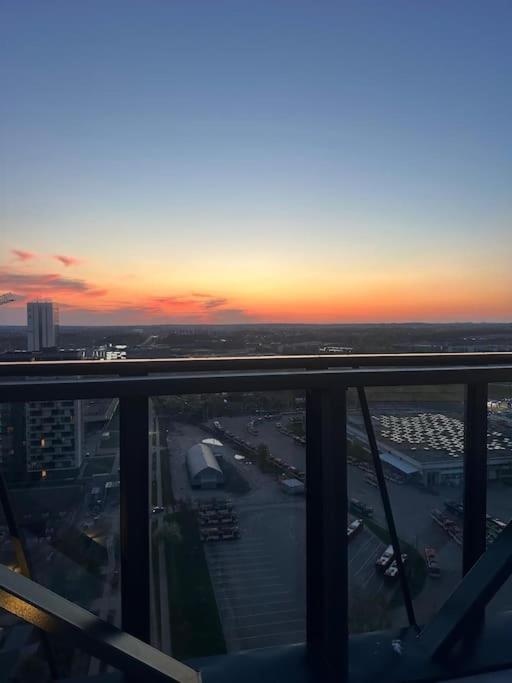 Skylum 17th Floor Apartment view 3