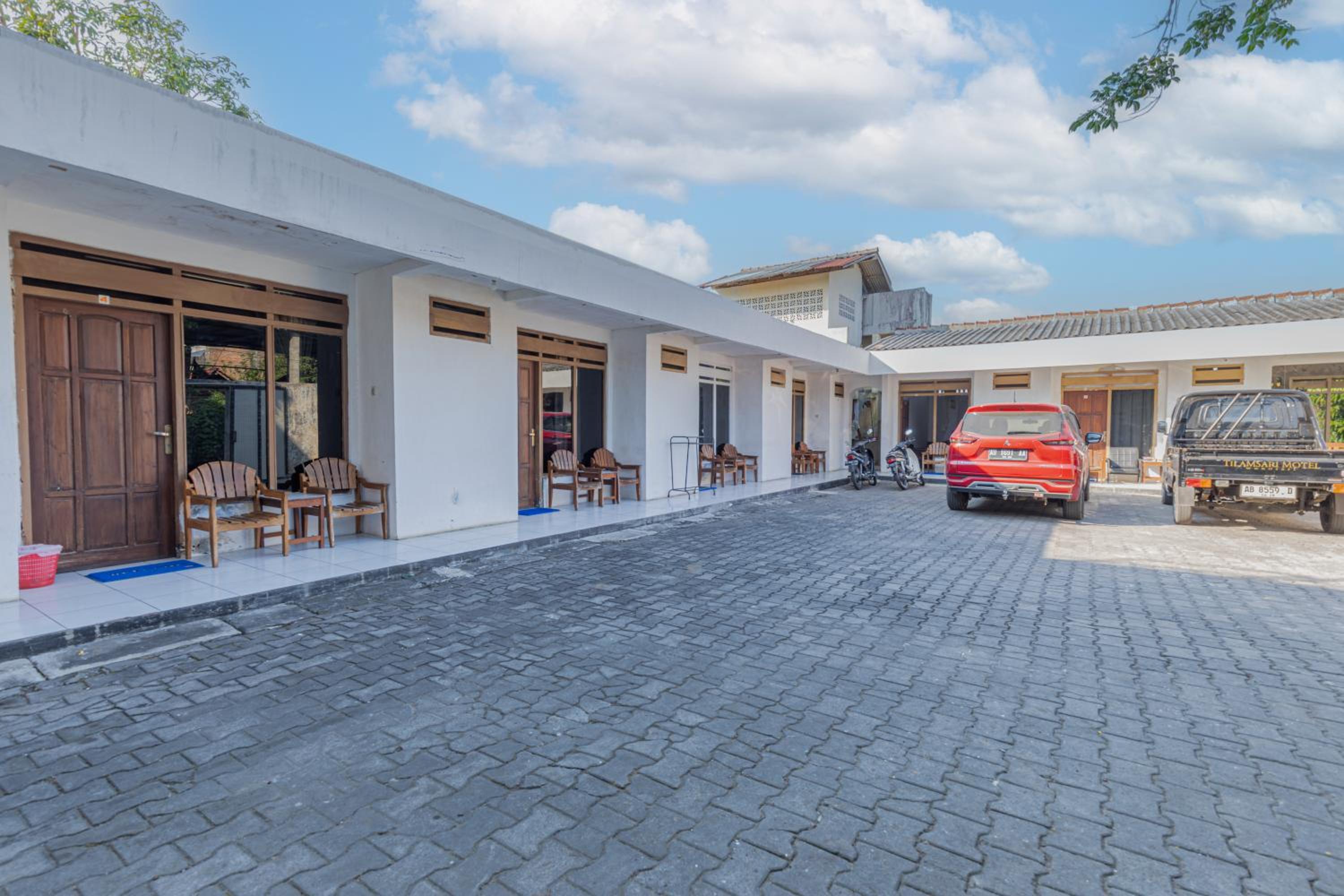 Tilamsari Hotel