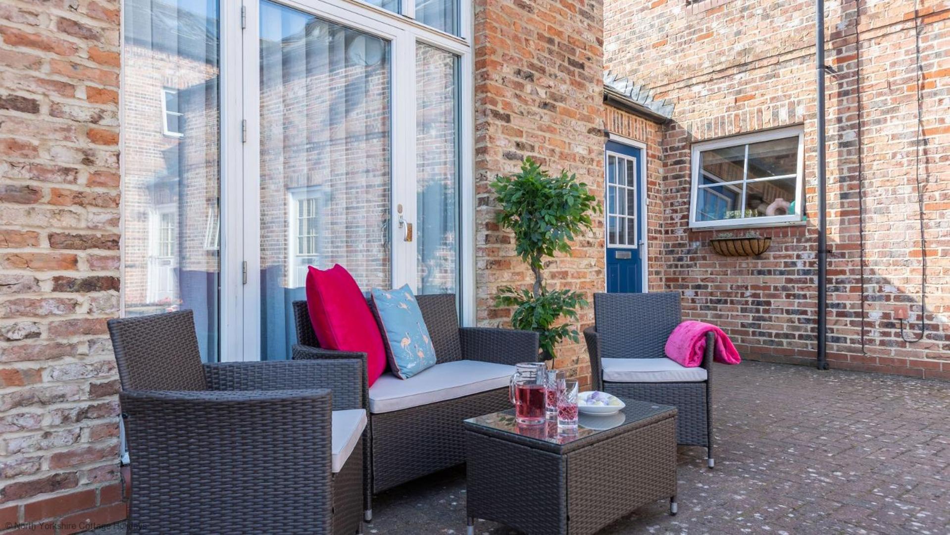 Dovecote House - Luxury Town House - Dog Friendly view 3