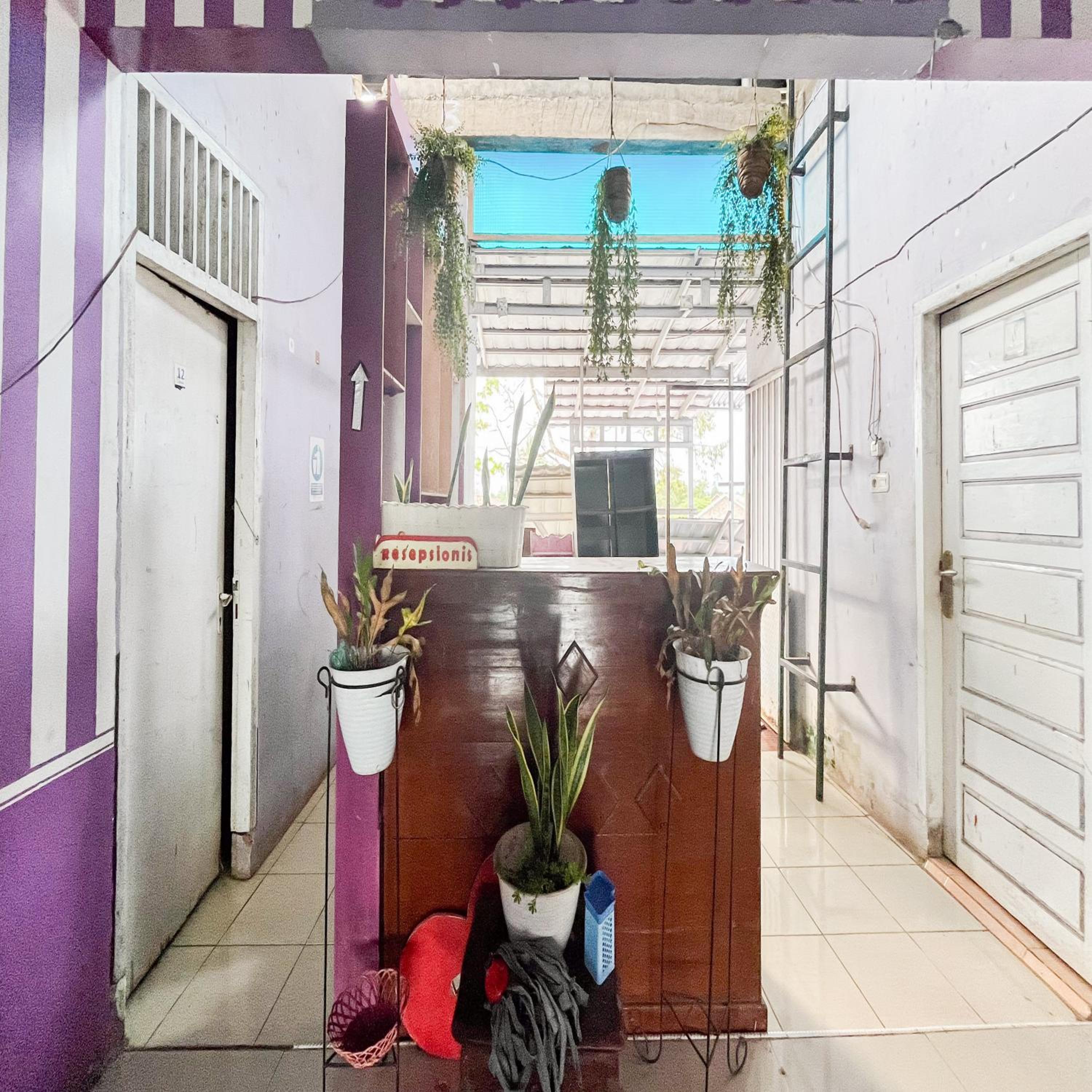 Graha Dirham Mitra RedDoorz view 5