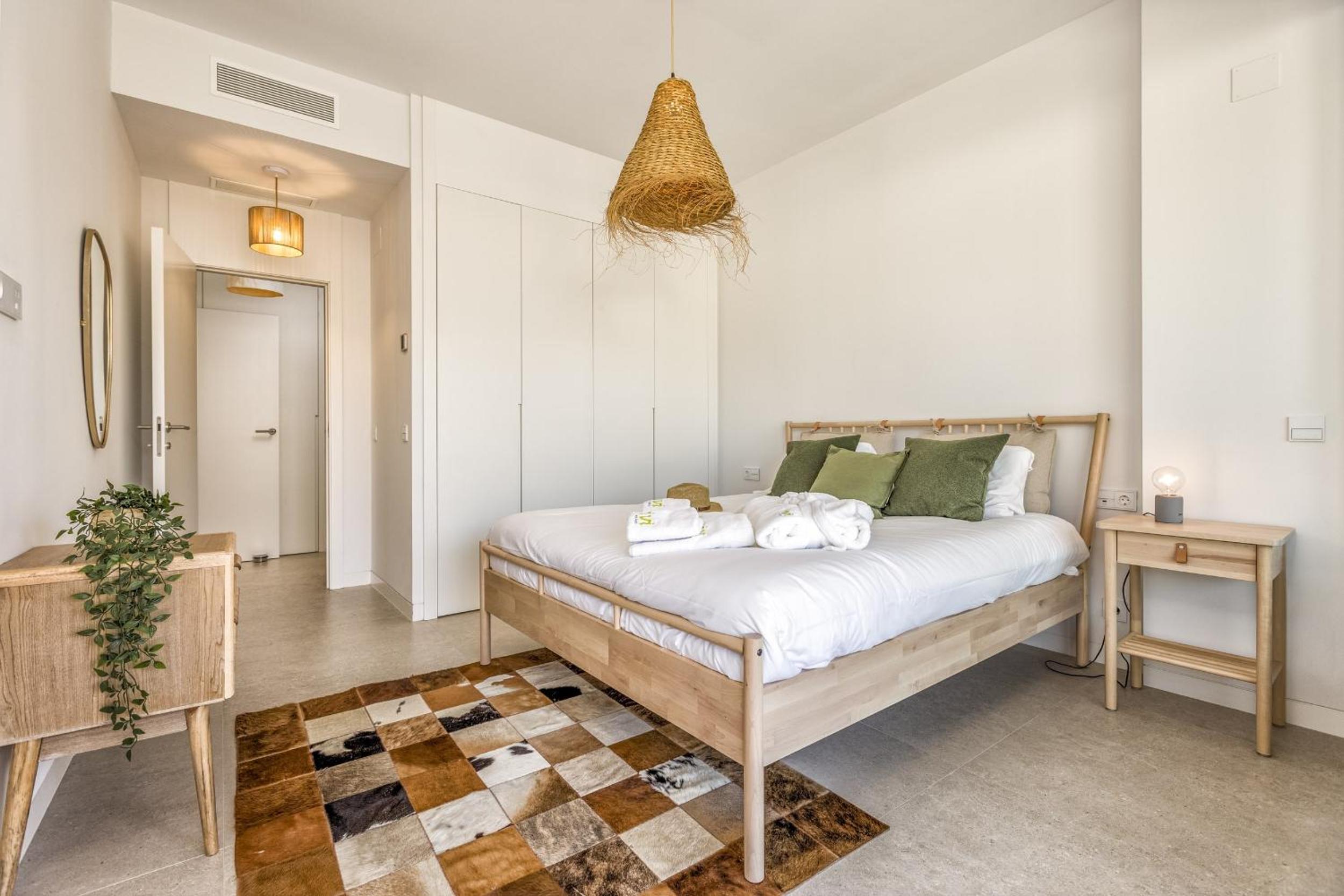ViVi Homes - Toro Pool, Sauna, Gym & Beach