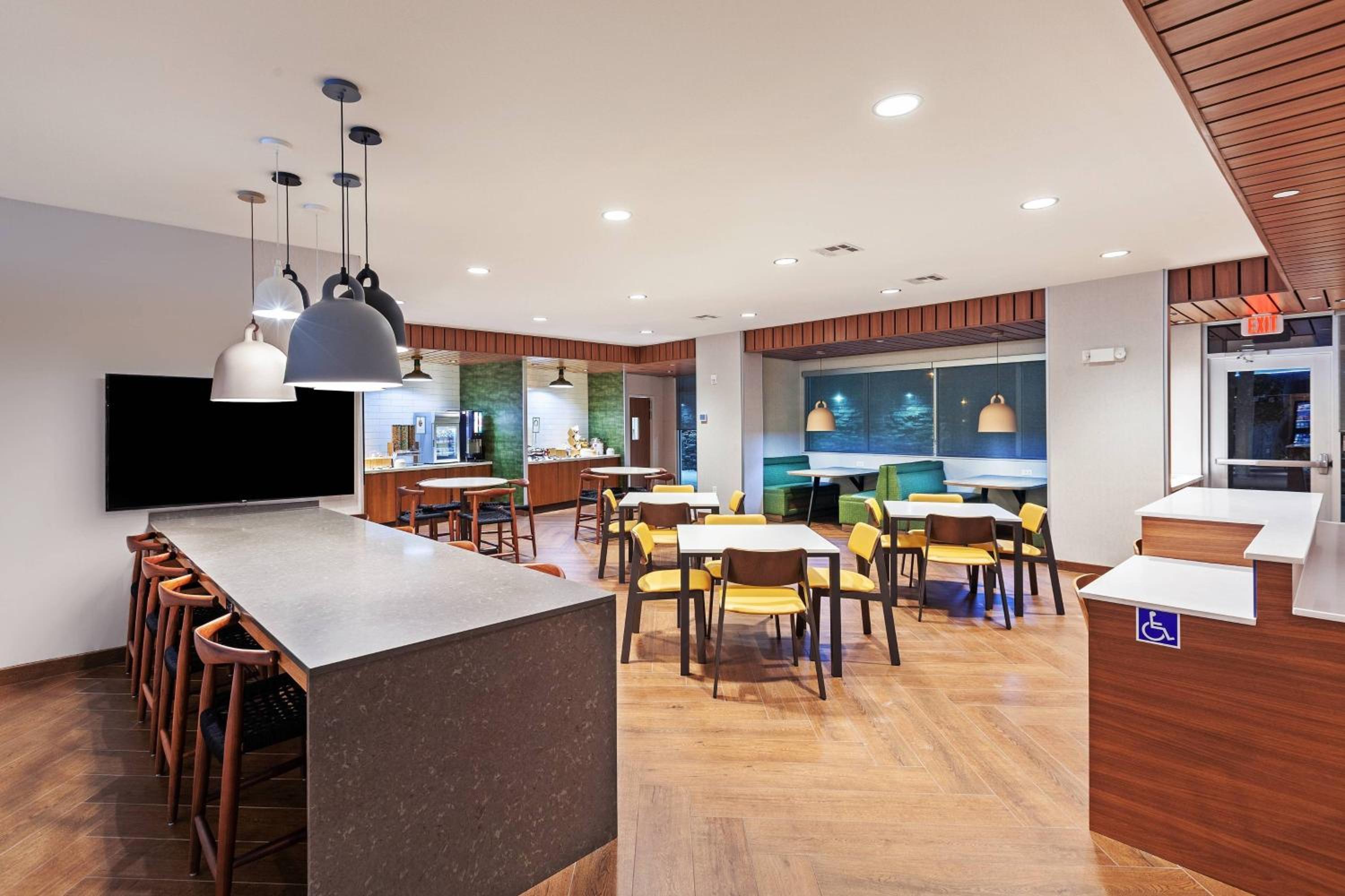 Liberal Vacations - Fairfield Inn  Suites by Marriott Liberal - Property Image 16