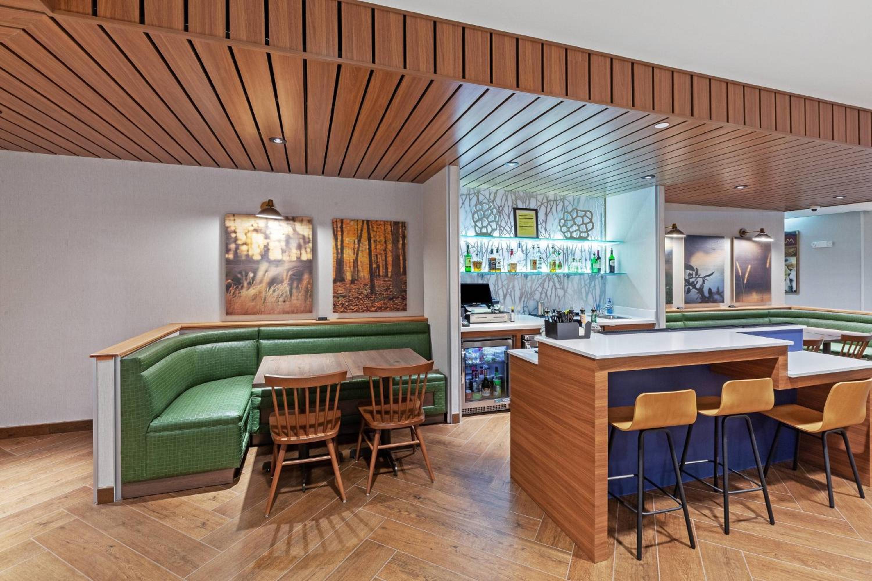 Liberal Vacations - Fairfield Inn  Suites by Marriott Liberal - Property Image 13