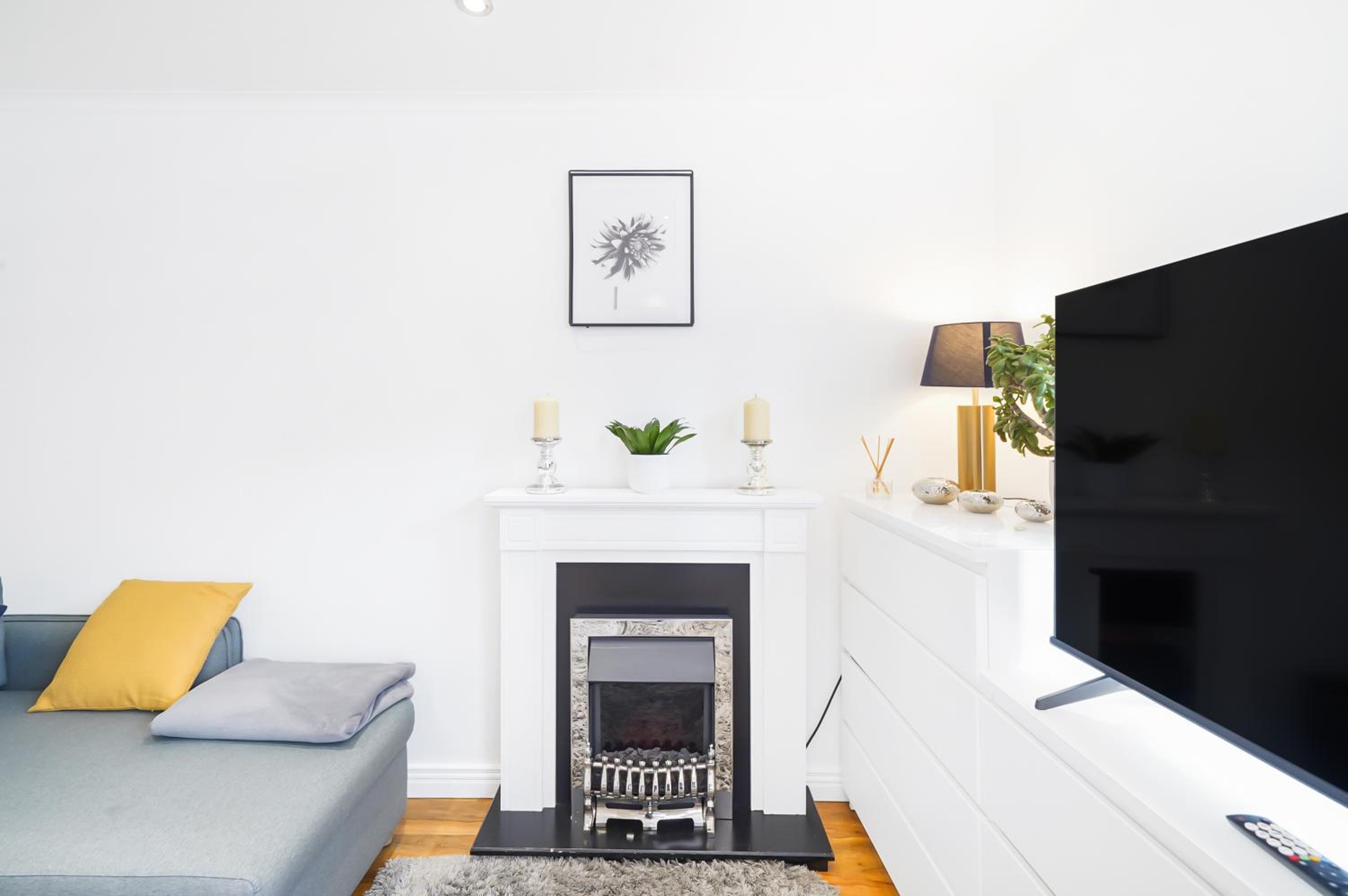 A beautiful stylish 2 Bedroom Apartment -City of London