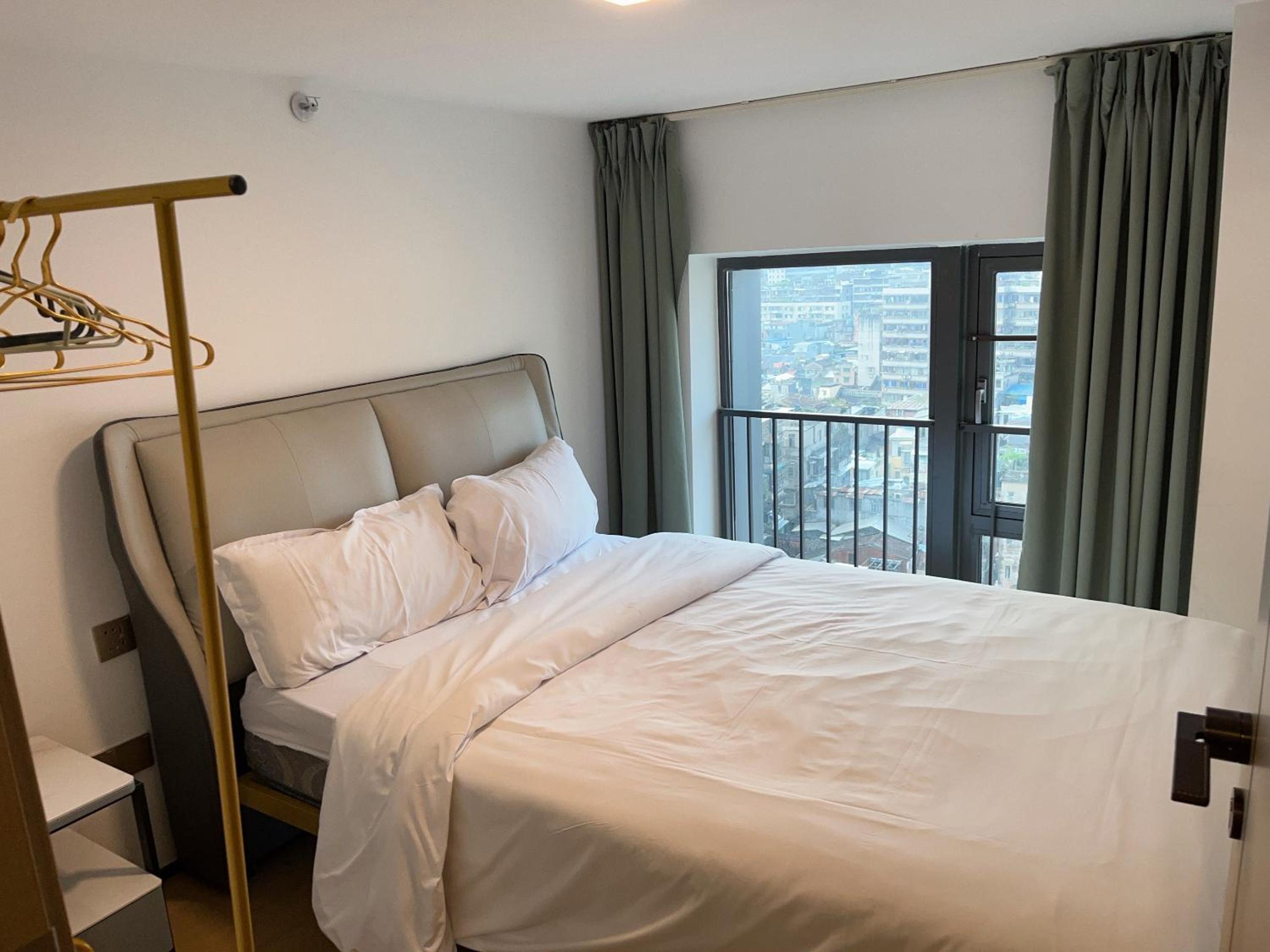 Sunny International Apartment From Beijing Road view 3