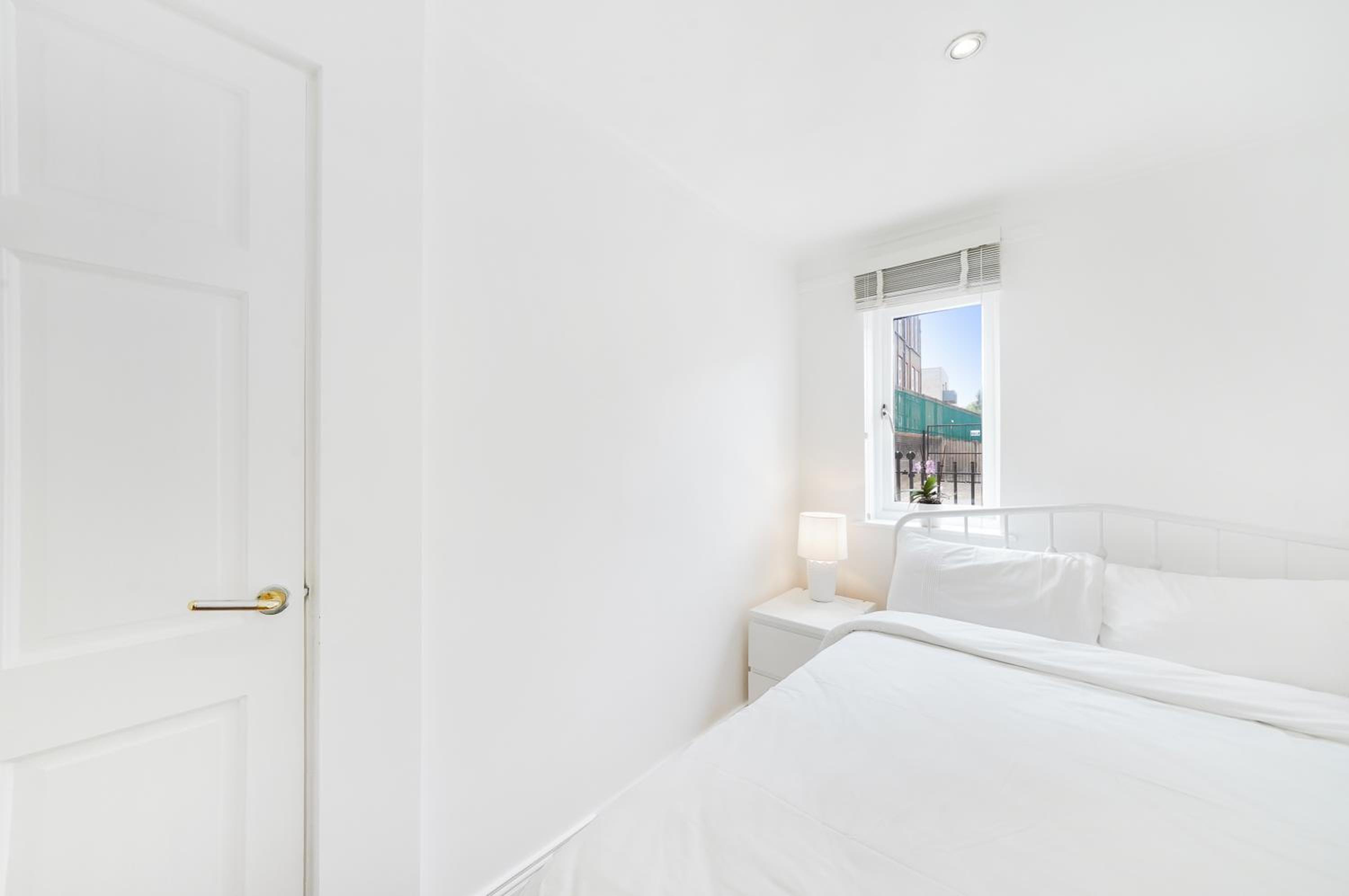 A beautiful stylish 2 Bedroom Apartment -City of London