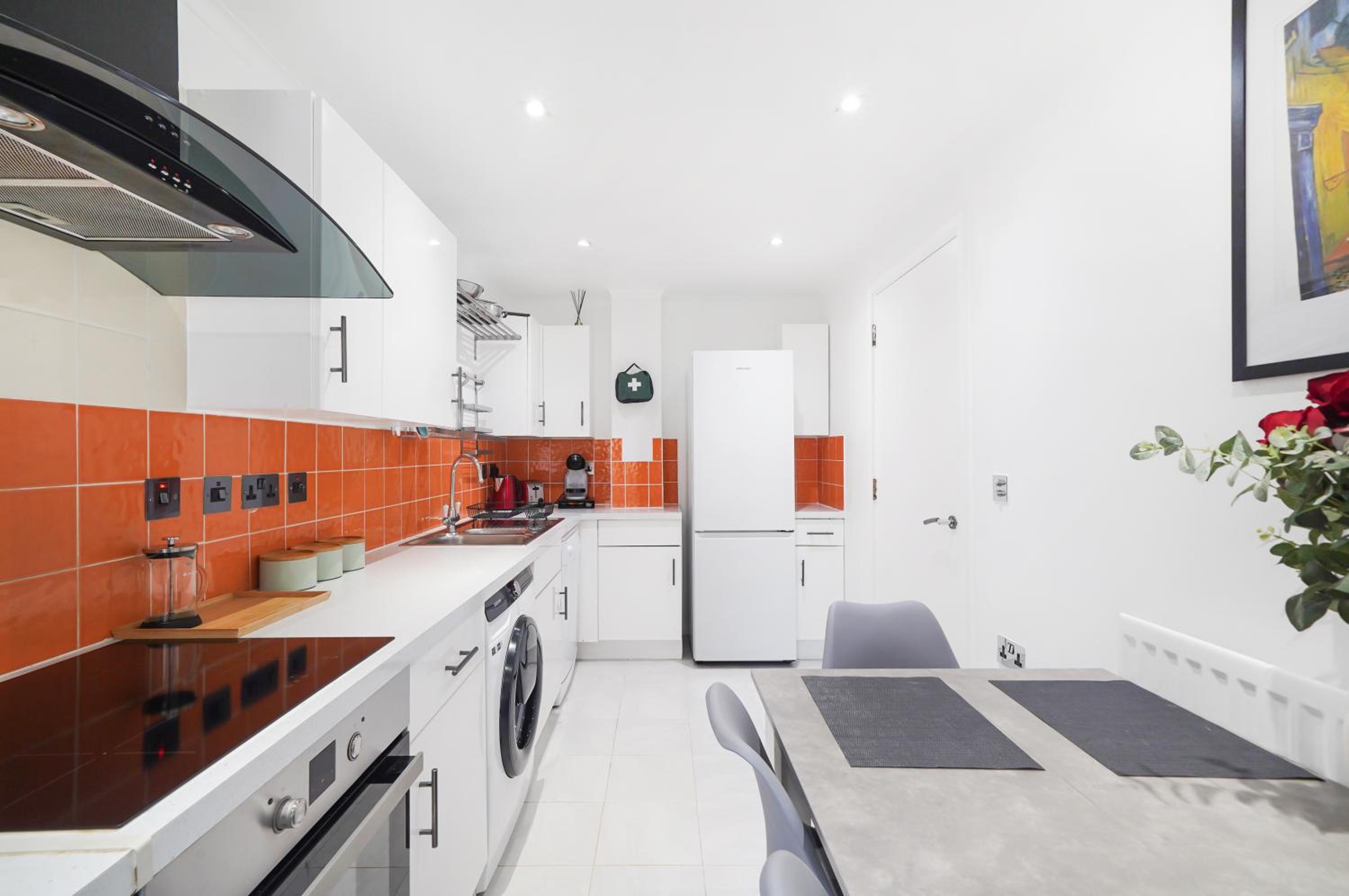 A beautiful stylish 2 Bedroom Apartment -City of London