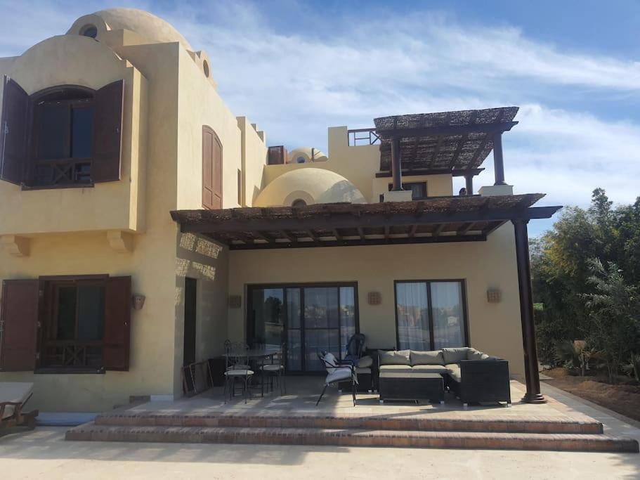 Villa, with heated Pool and Lagoon