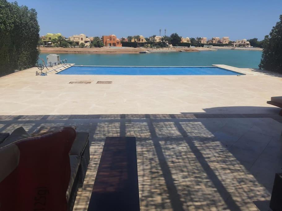 Villa, with heated Pool and Lagoon