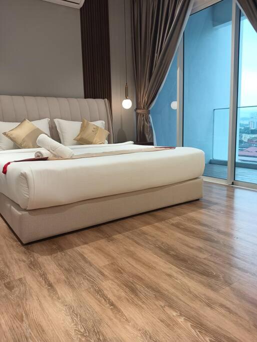 Balcony Suites Quill Residence