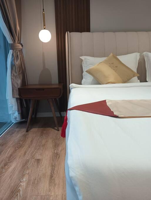 Balcony Suites Quill Residence
