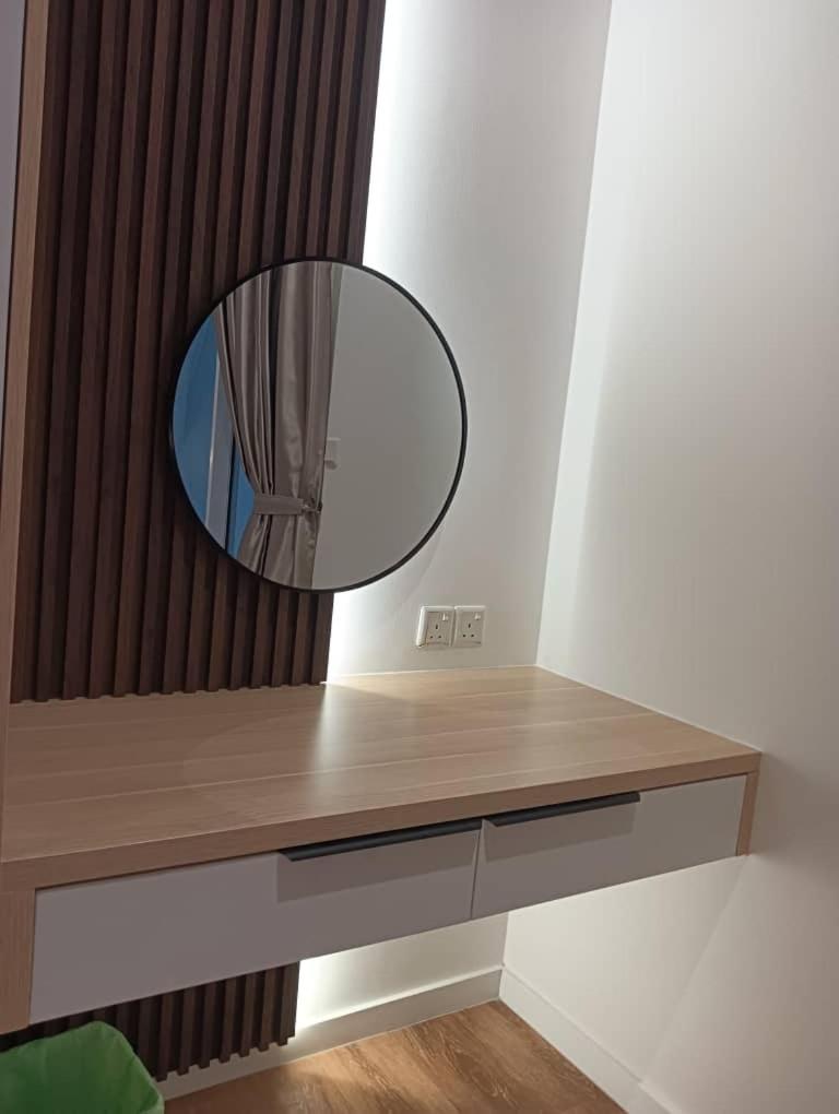 Balcony Suites Quill Residence