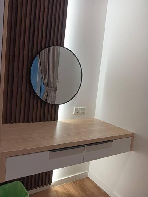 Balcony Suites Quill Residence