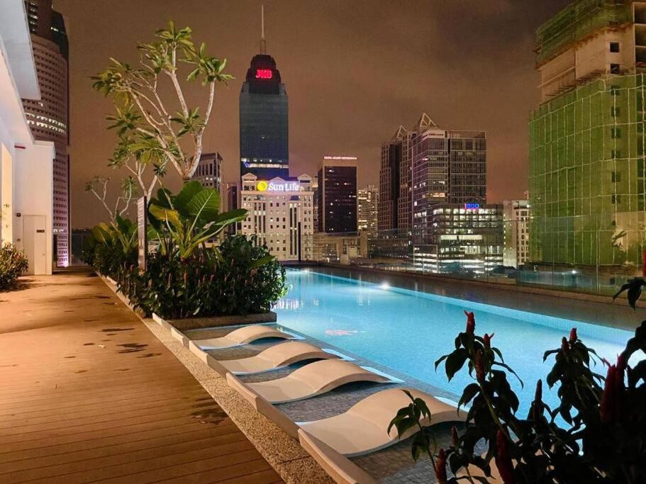 Balcony Suites Quill Residence