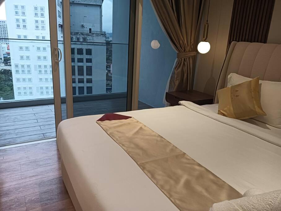 Balcony Suites Quill Residence