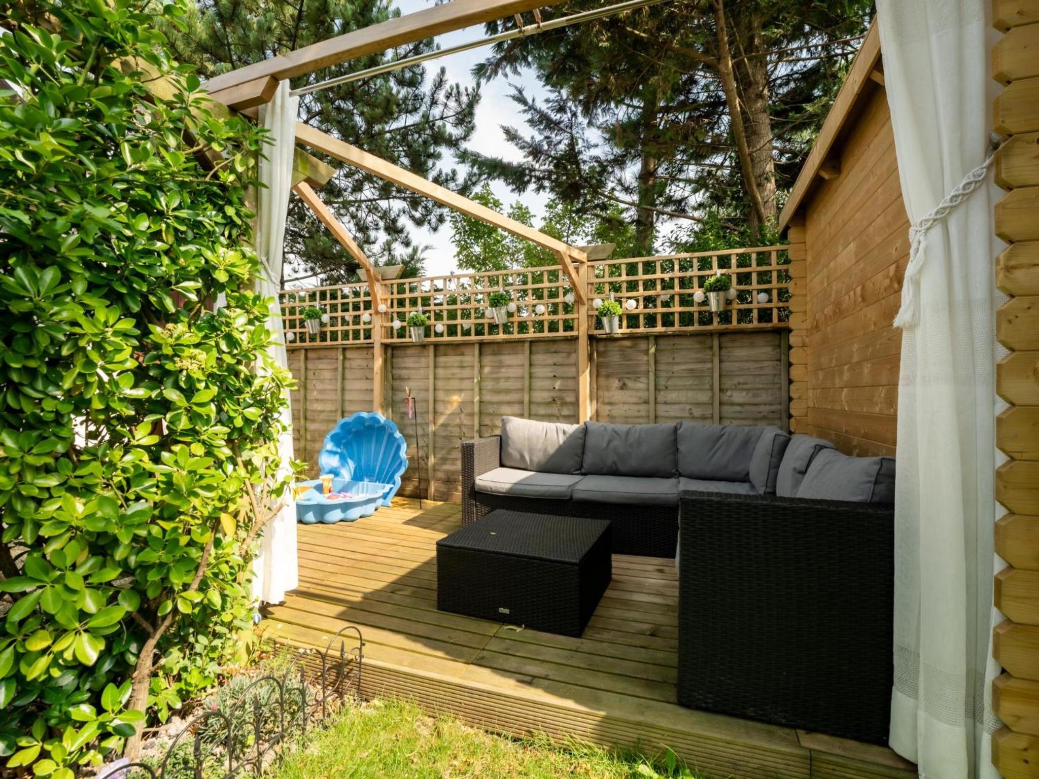 Holiday Home Zeewind 246 with parking by Interhome