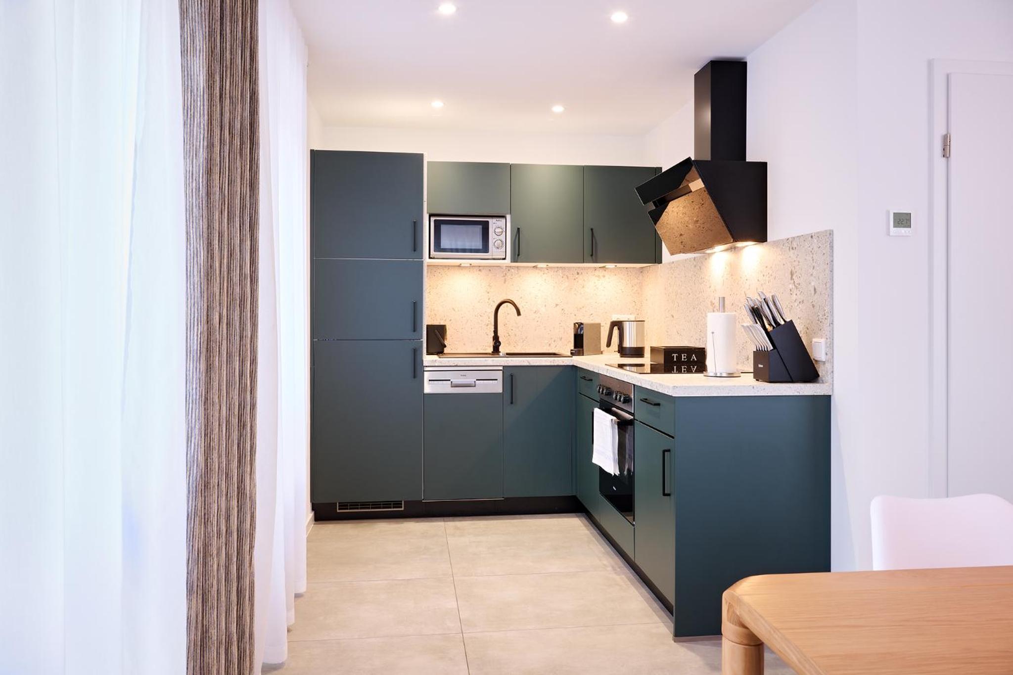Xzllenz - 4 Schlafzimmer, Zentral, Parken, U-Bahn, 2 Bäder, 4 Smart-TV, optional Einzelbett