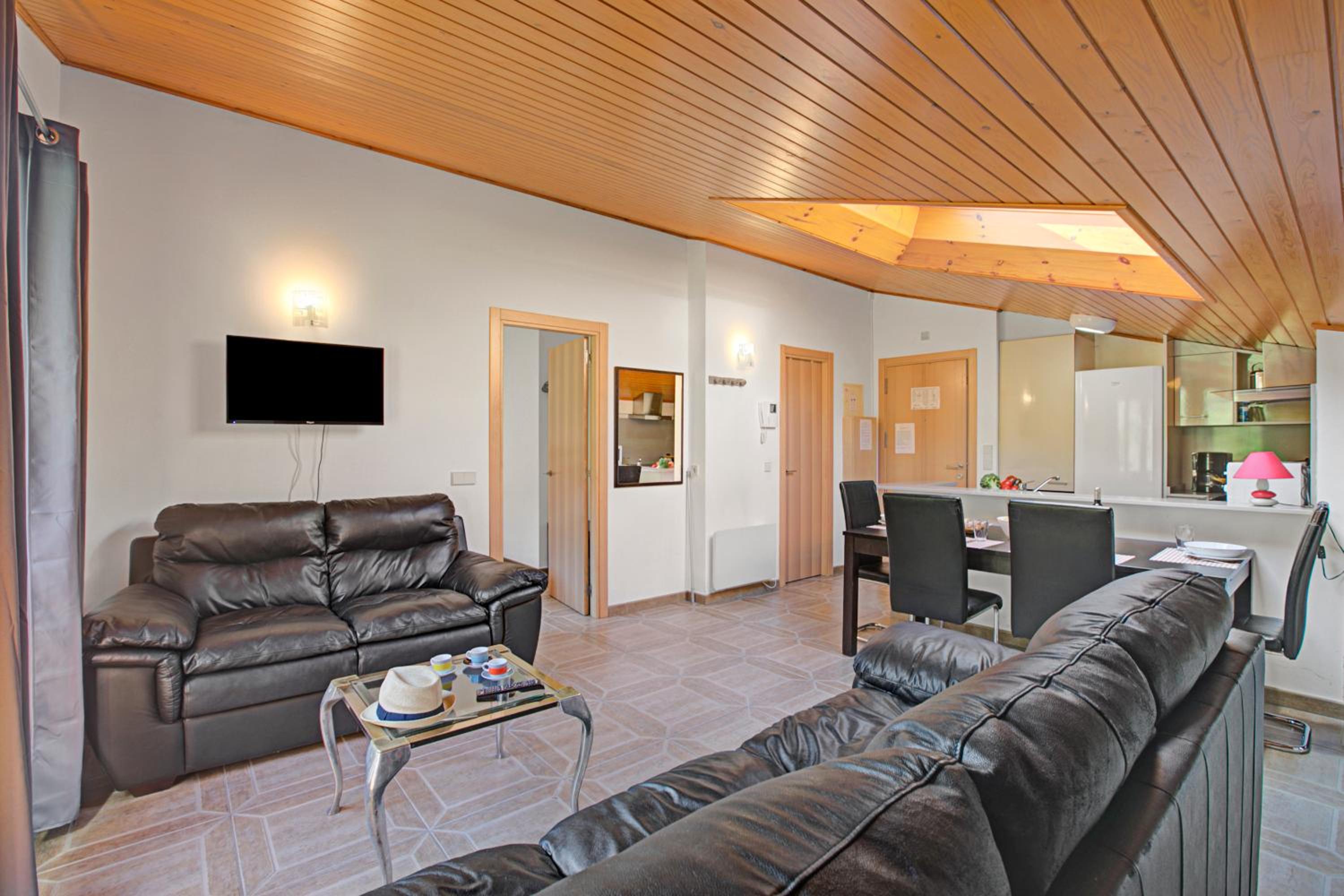 El Tarter Spacious Ski Apartment - Happy Rentals