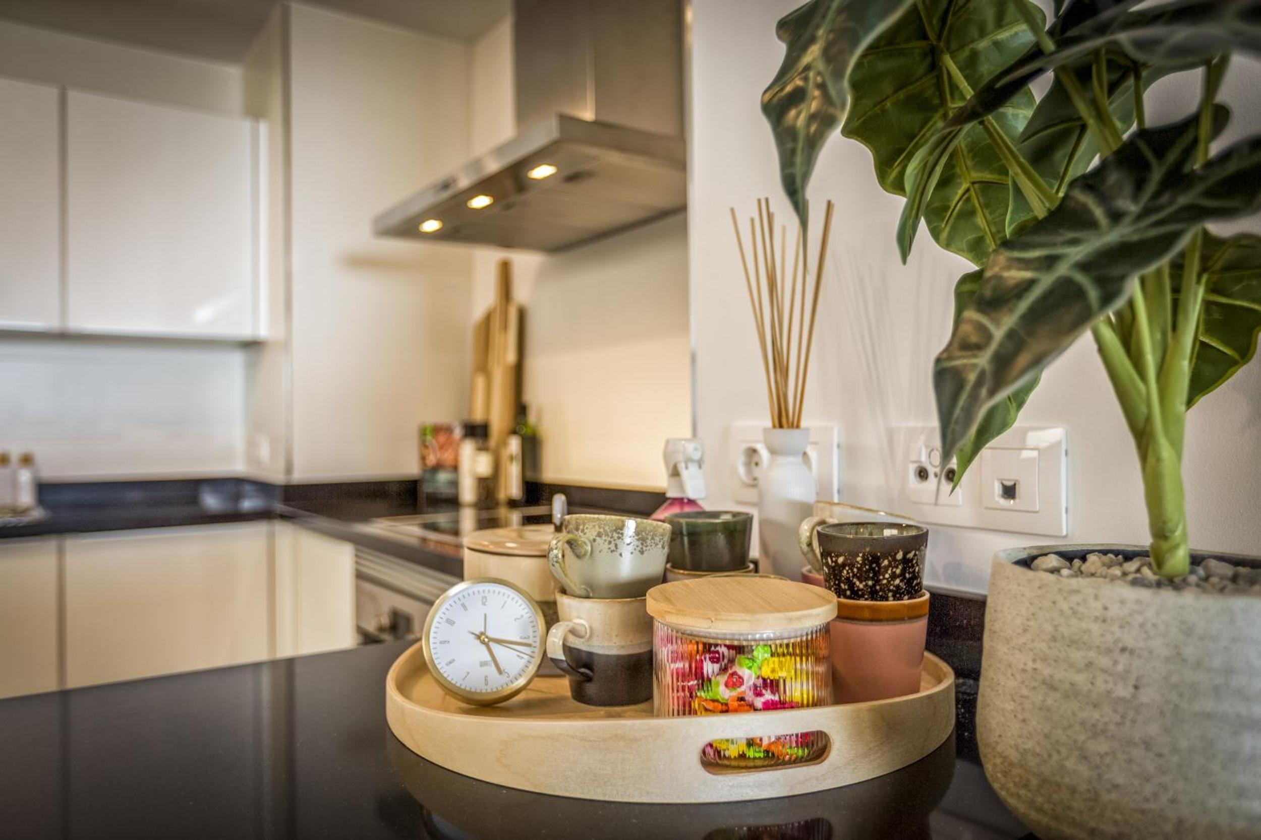 ViVi Homes - Casa Ferli Marbella Pool, Garden, Golf & Sea View