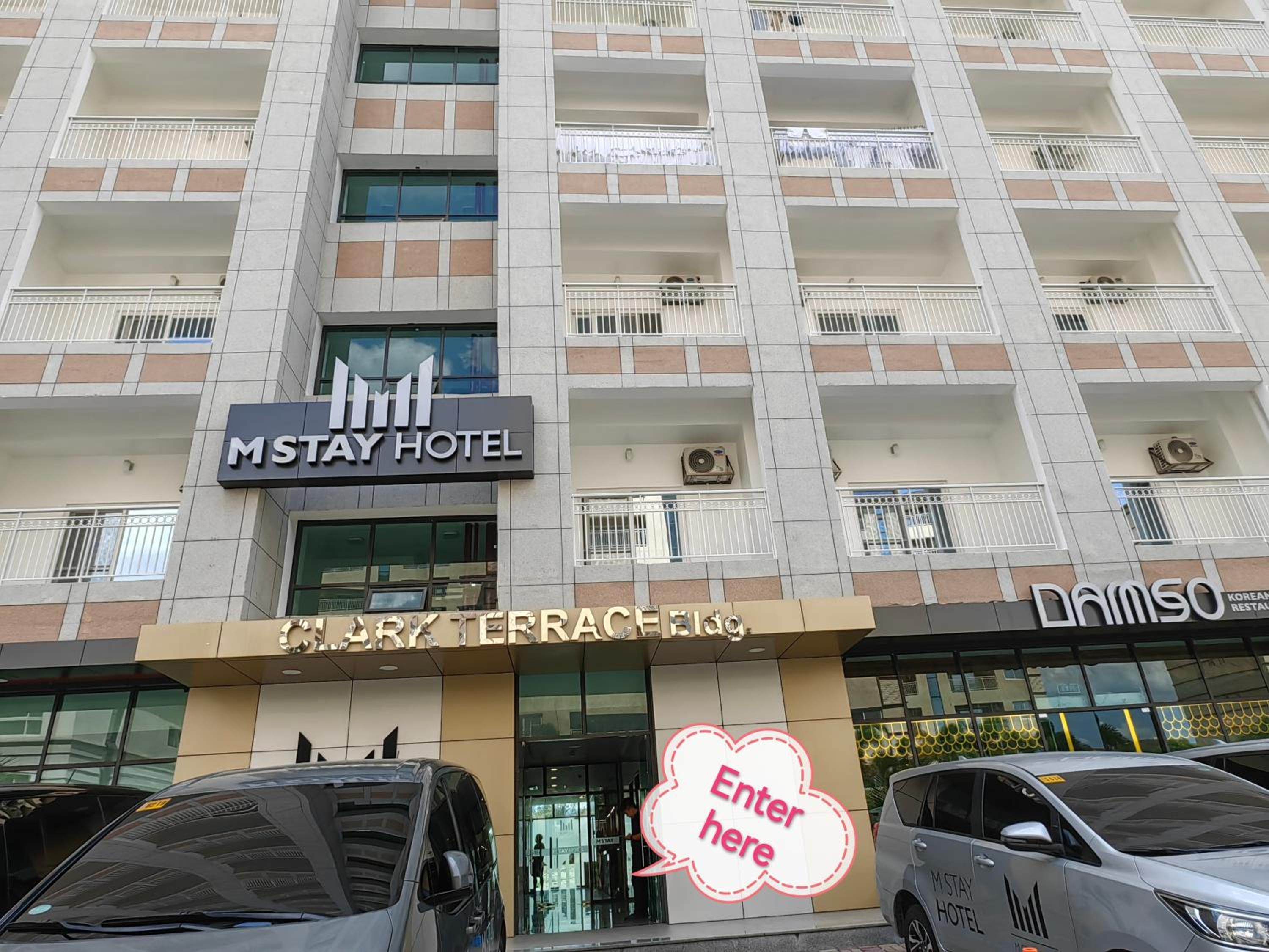 OYUSTAY Clark Terrace condo Staycation with 2 beds near airport HANN CASINO view 2